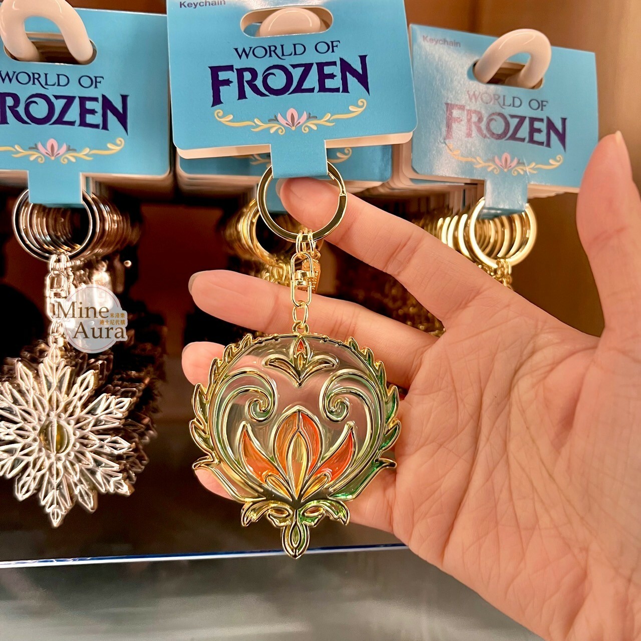 World of Frozen 限定 艾倫戴爾王國皇室番紅花 標誌 造型 鑰匙圈 吊飾 冰雪奇緣 Frozen -香港迪士尼樂園
