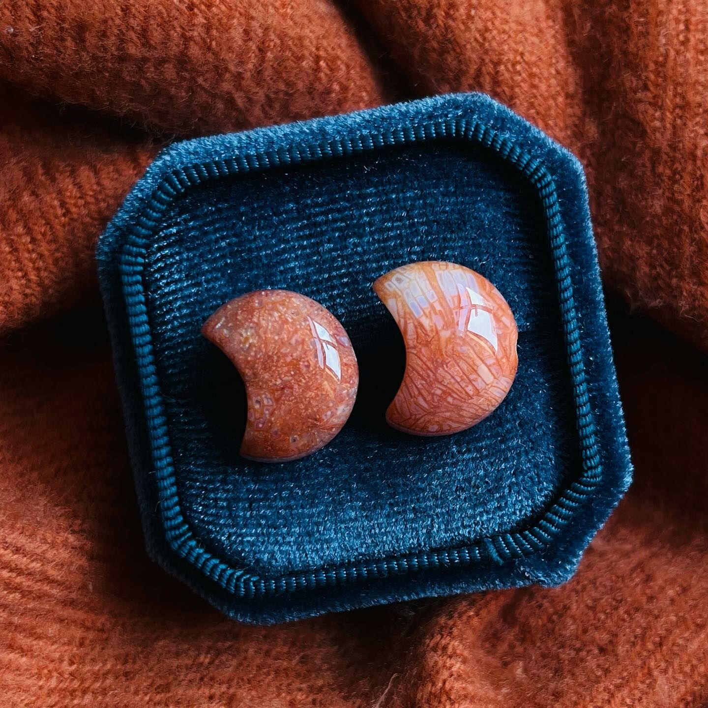 [原石] 珊瑚玉 水晶耳環