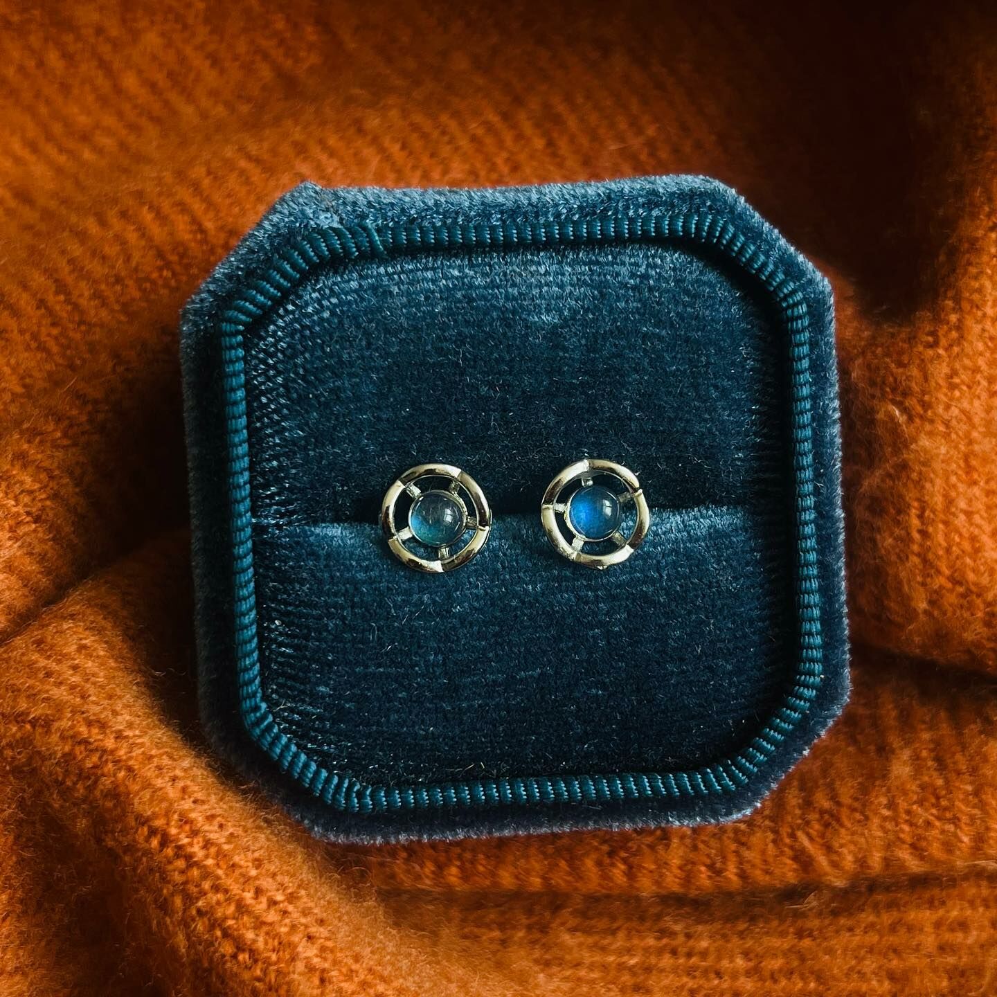 [原石] 拉長石耳環