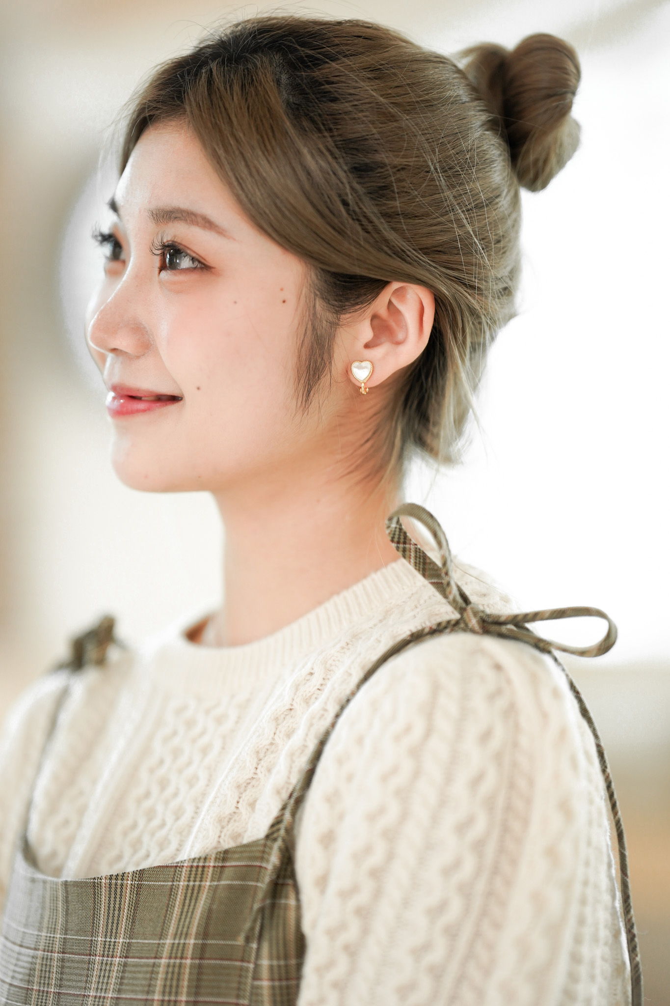 AC093 Bright Heart Ear Clips