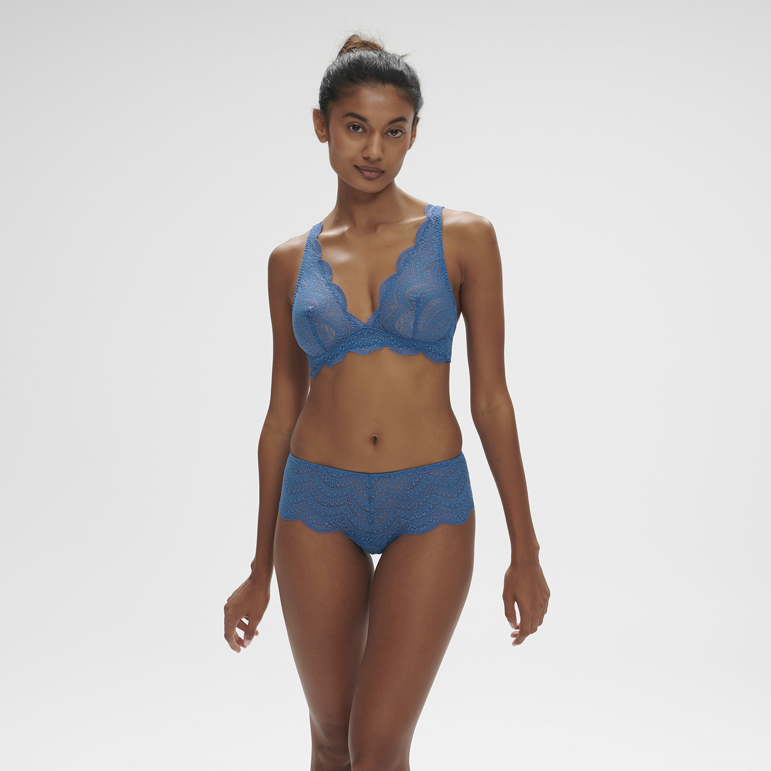 KARMA 出色 三角罩杯無鋼圈胸罩 勿忘草藍