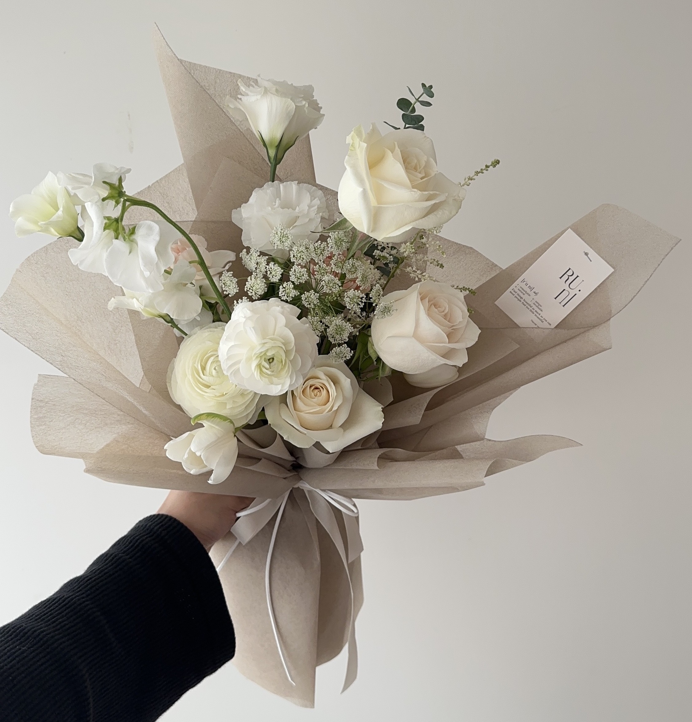 白綠色系仙氣玫瑰花束