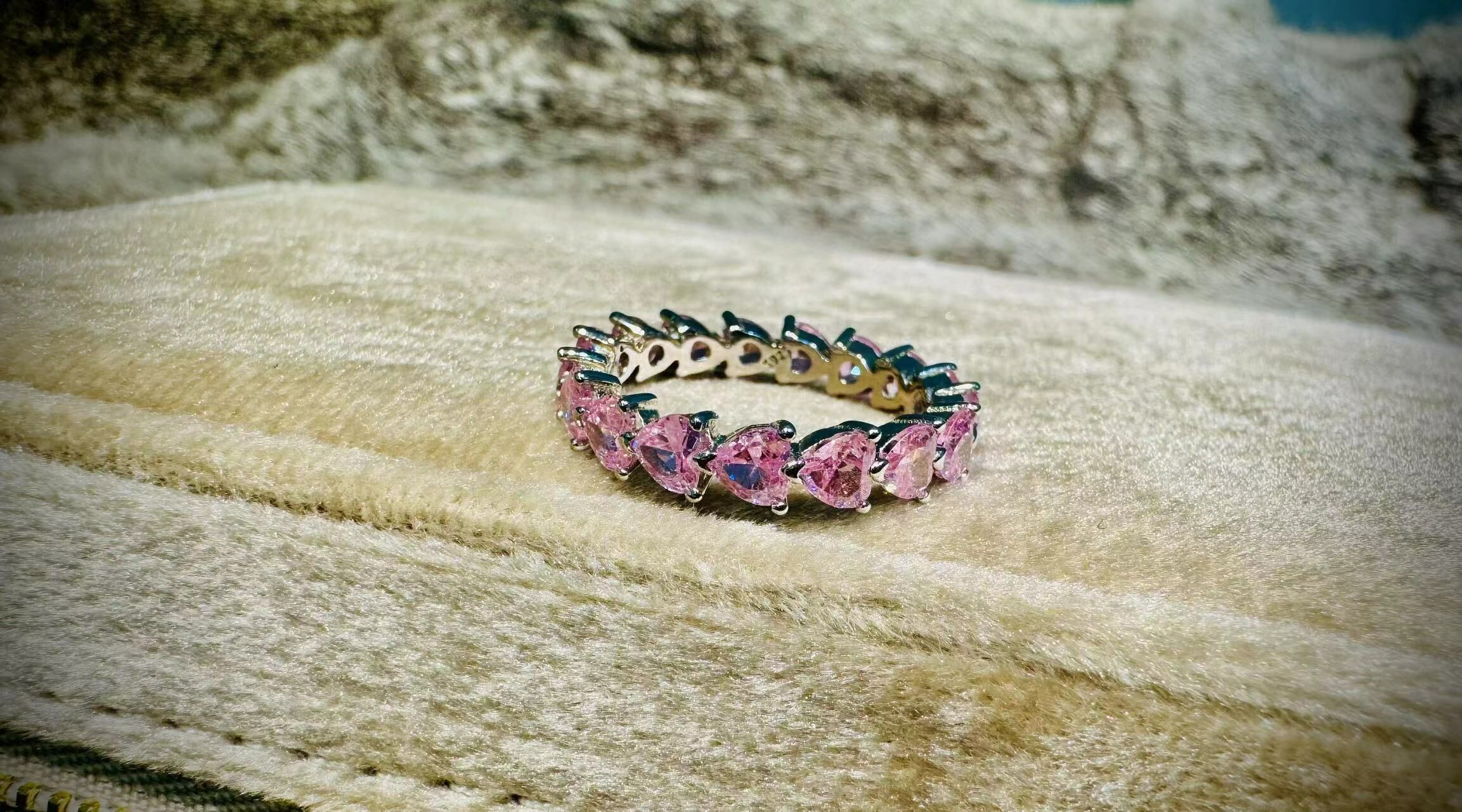 H17  Pink heart Ring   -M