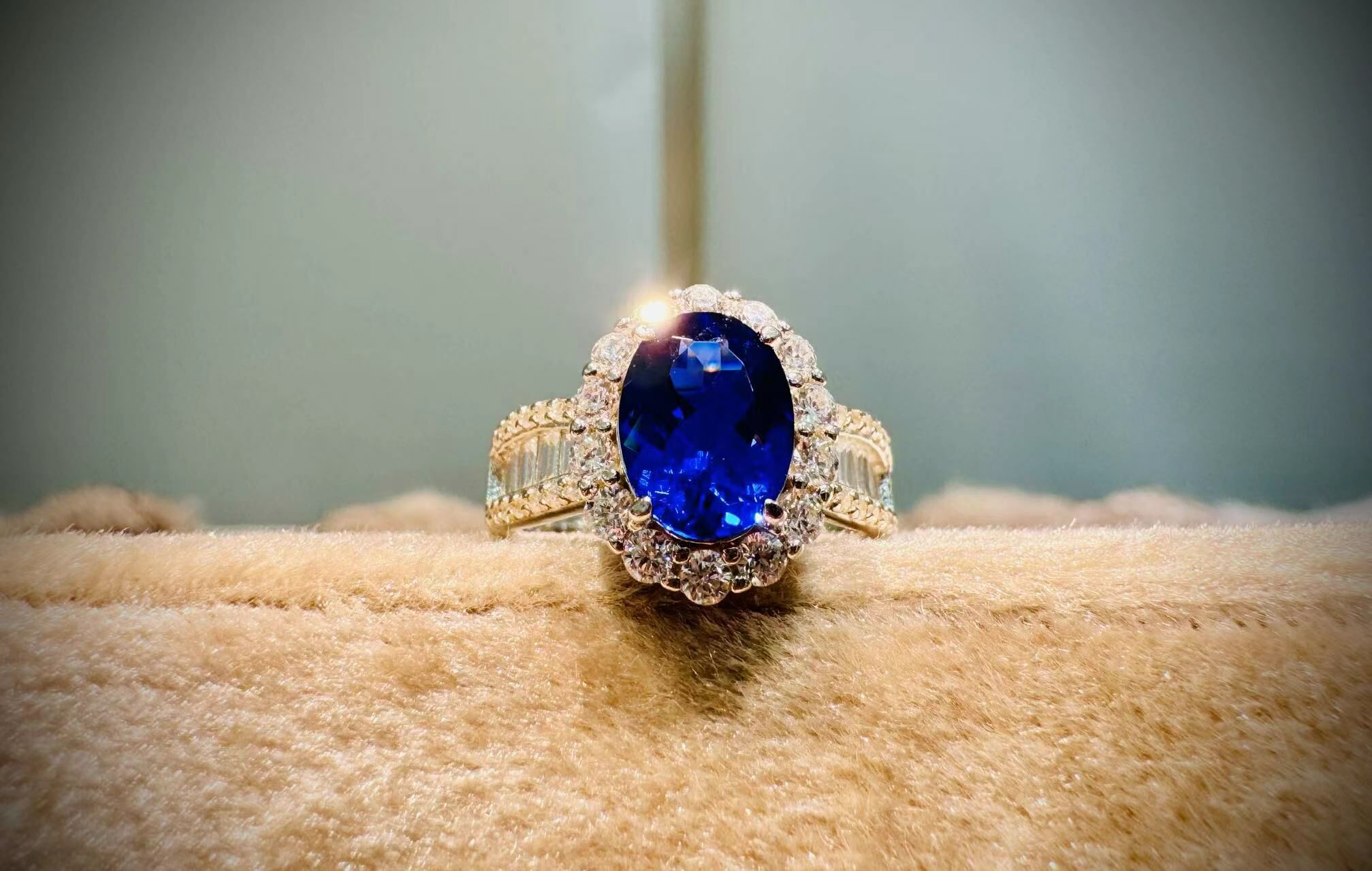 H24 Blue Oval Zirconia Ring   XL0402 -M