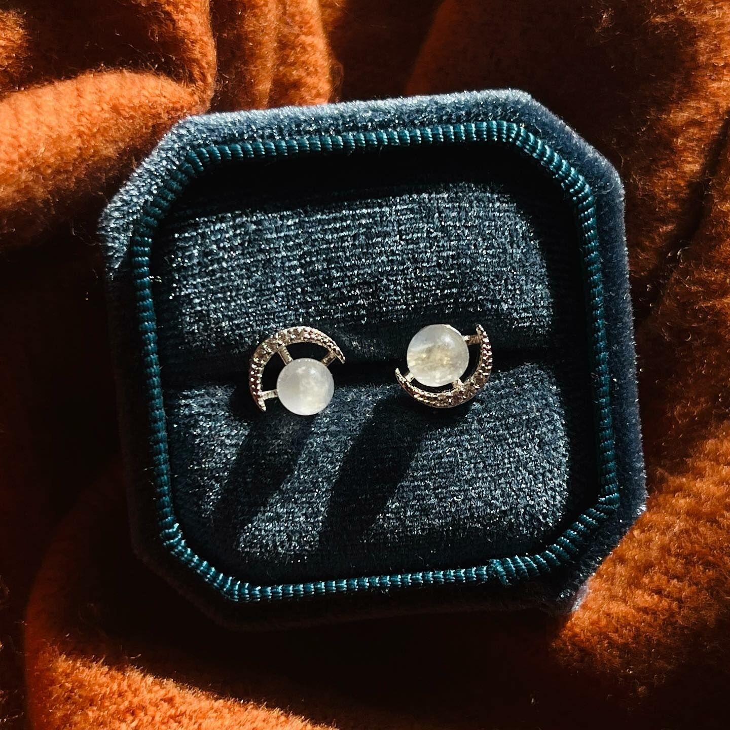 [原石] 月光石耳環 水晶耳環