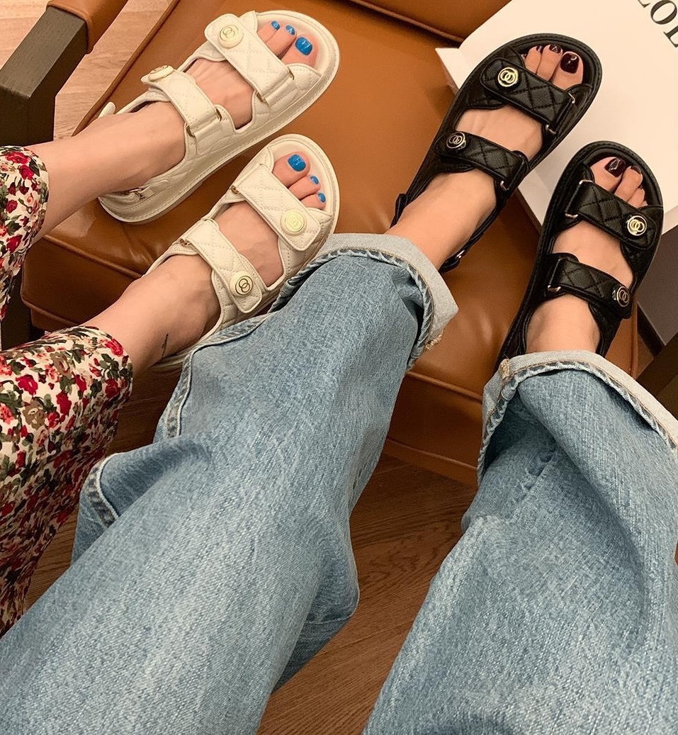 小香格紋 真皮厚底涼鞋(34-40)(黑/白)