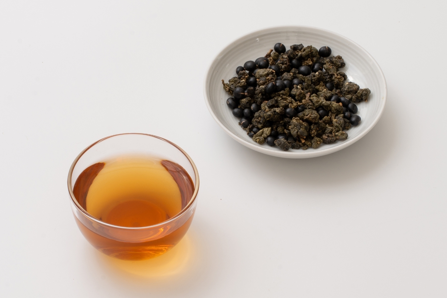黑豆烏龍 茶乾茶湯照