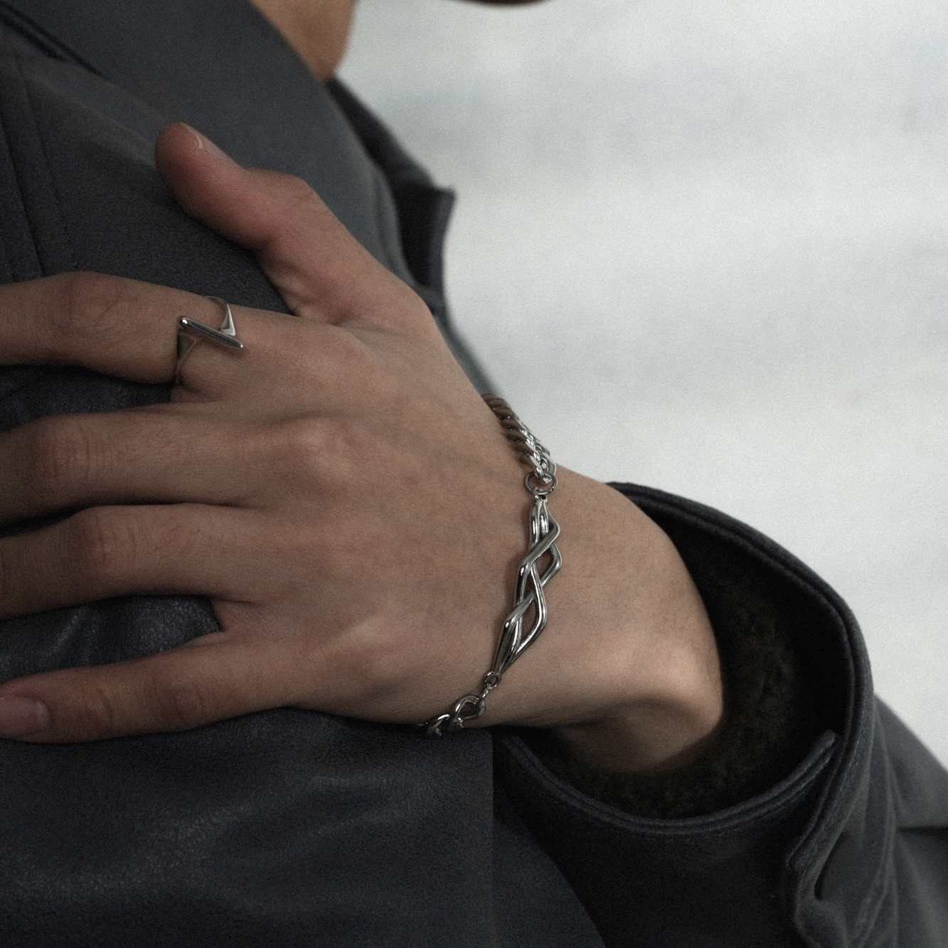 【BLUZ】鈦鋼荊棘繞心手鏈