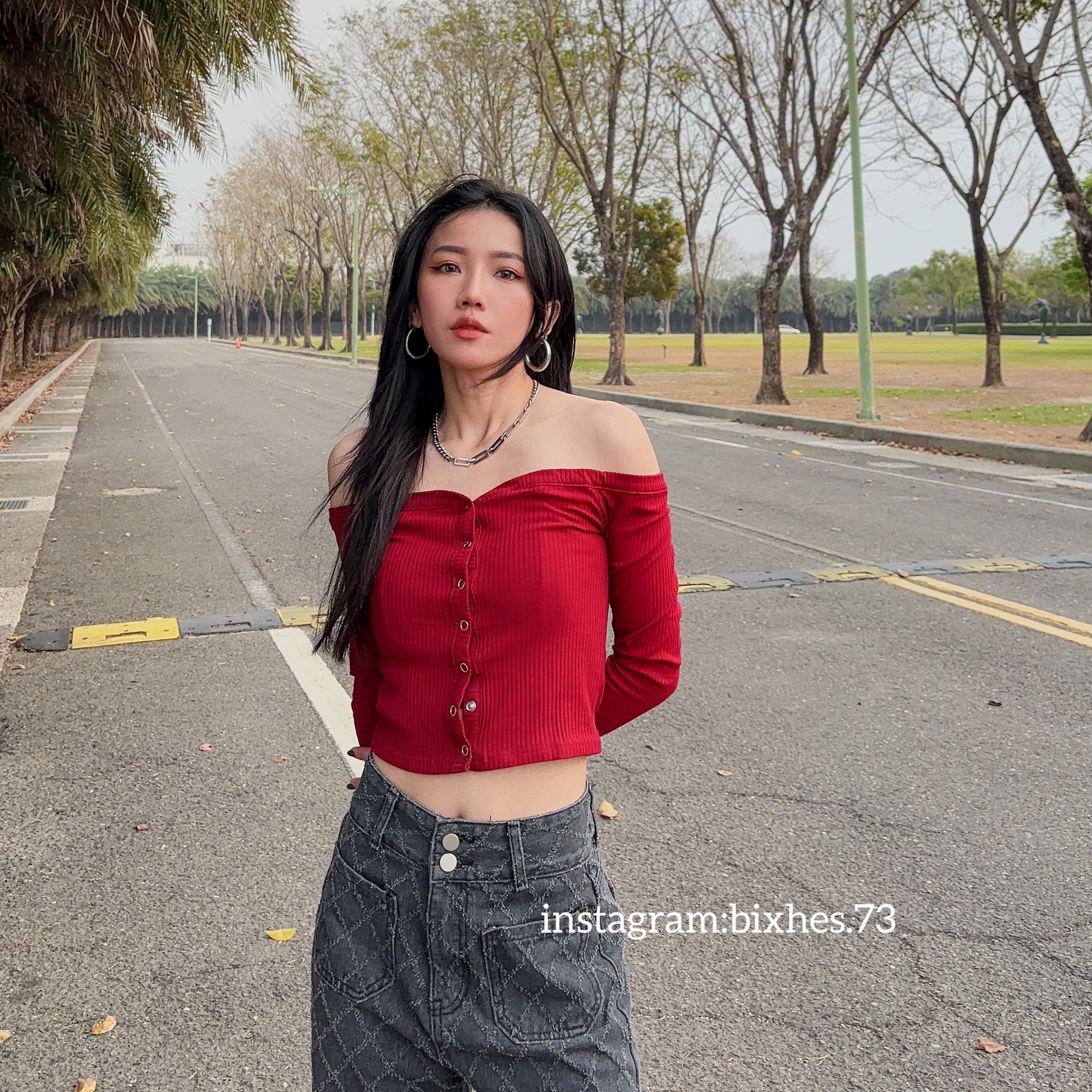 歐美排扣一字領長T(B00081)