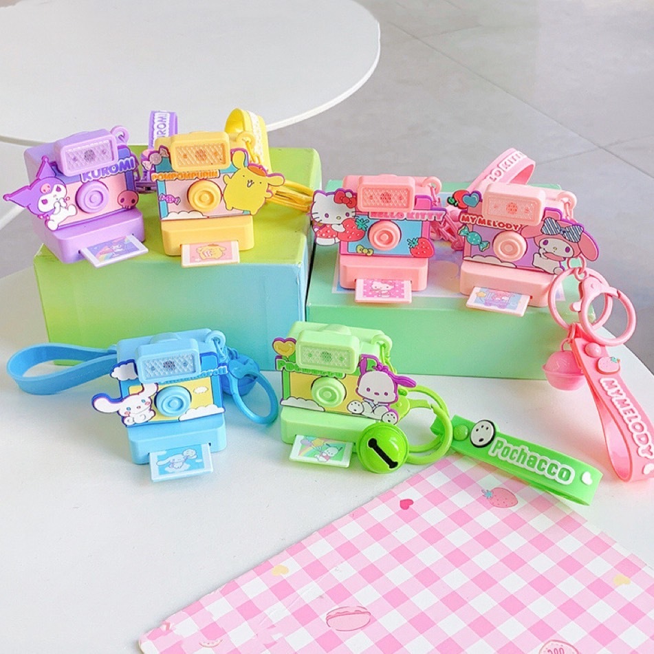 現貨 正版 三麗鷗 SANRIO 拍立得 吊飾 會閃光 有小卡彈出