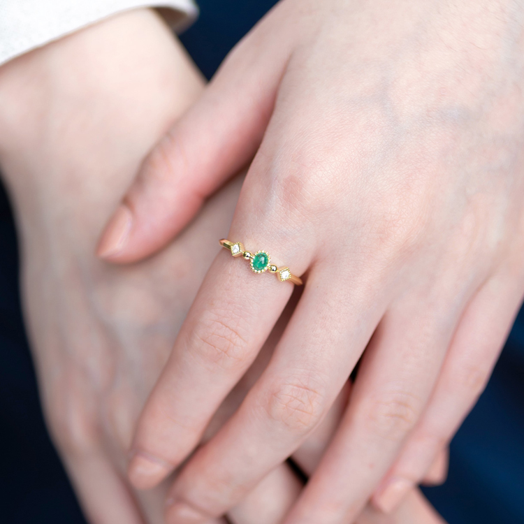 蛋面祖母綠18K戒指 拜占庭風格