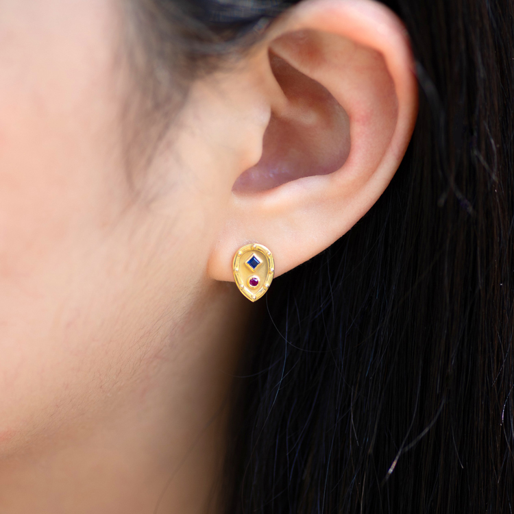 騎士盾牌18K耳釘 拜占庭風格