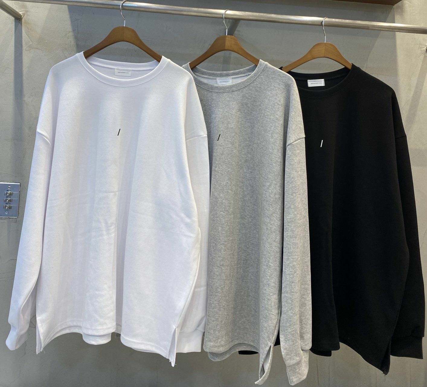 OverSize英文字長袖衫 UNSTANDARD-053T