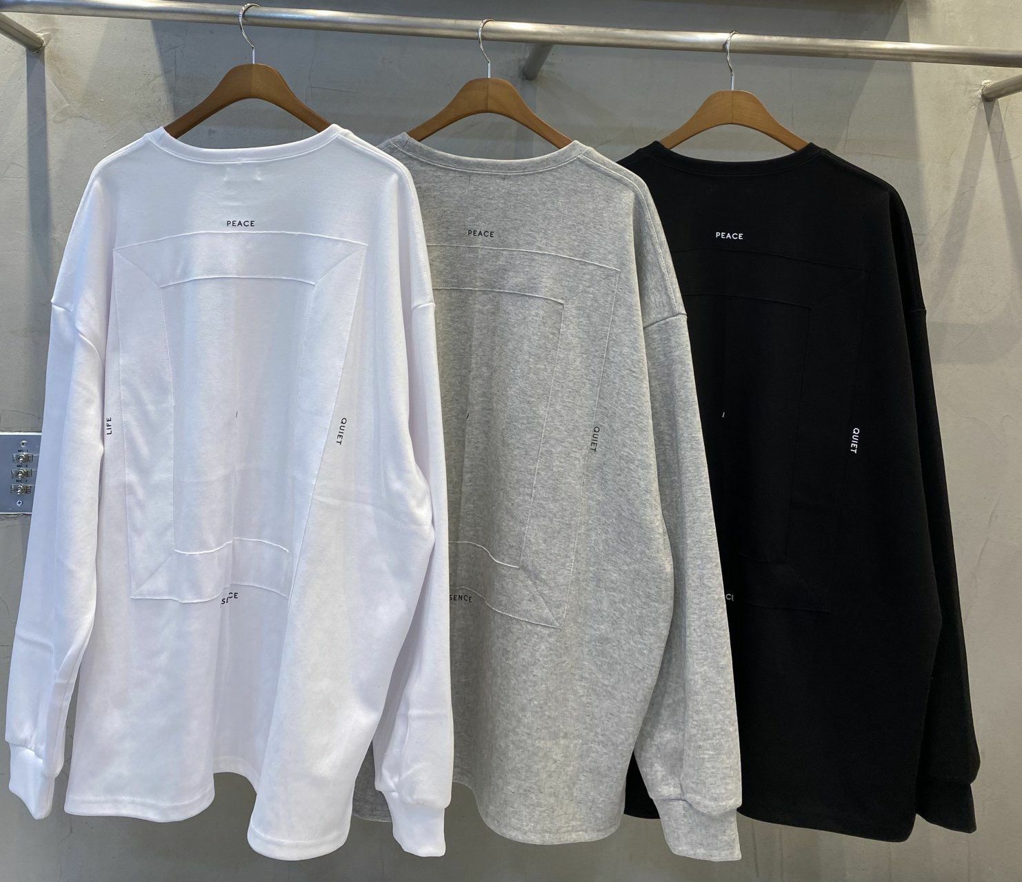 OverSize英文字長袖衫 UNSTANDARD-053T