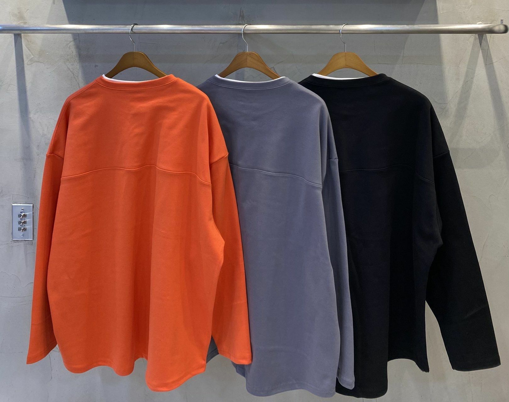 淨色半拉鍊假兩件長袖衫 UNSTANDARD-055T