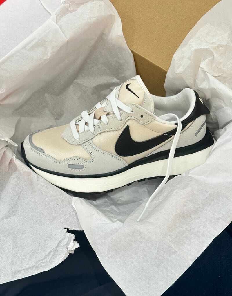 KTQ STORE ‧NIKE PHOENIX WAFFLE 燕麥灰粉小SACAI 反光麂皮復古運動休閒鞋 FD2196-100