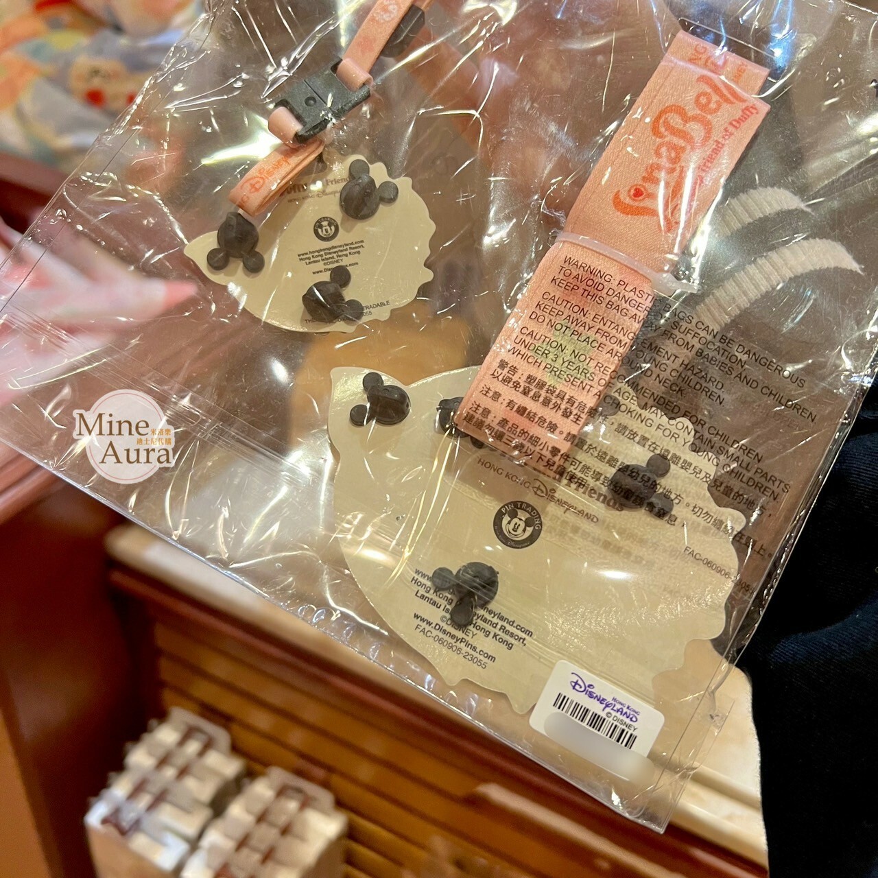 玲娜貝兒 Lina bell 大頭 蝴蝶 放大鏡 造型徽章+掛繩組 -香港迪士尼樂園