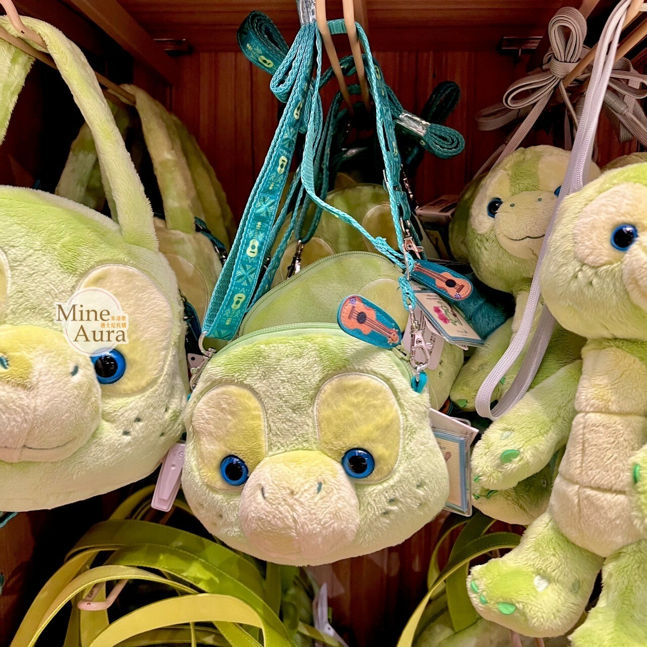 奧樂米拉 海龜 OluMel 大頭 絨毛 票卡包 掛脖 -香港迪士尼樂園