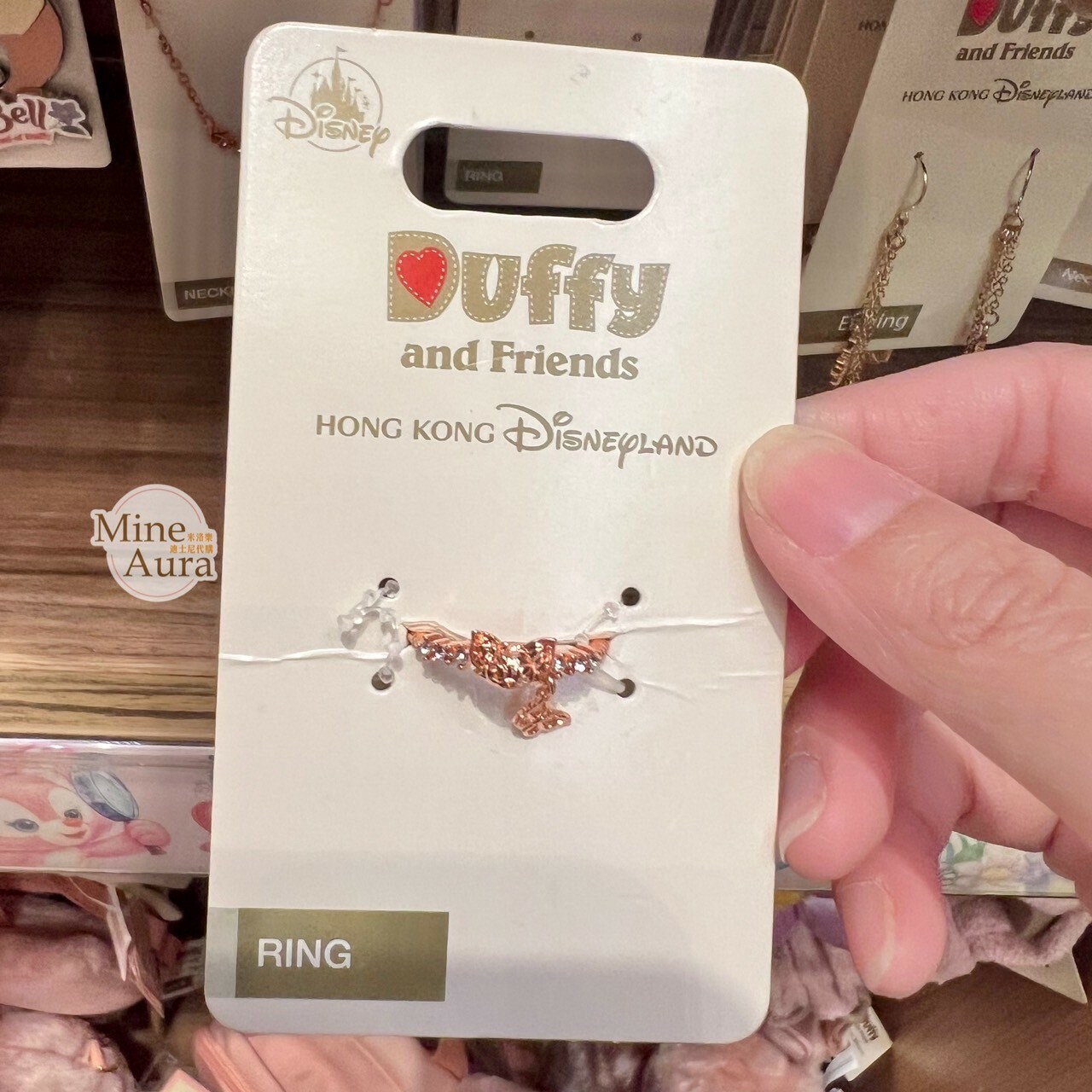 玲娜貝兒 Lina bell 大頭造型 蝴蝶綴飾設計 玫瑰金 戒指 首飾 -香港迪士尼樂園