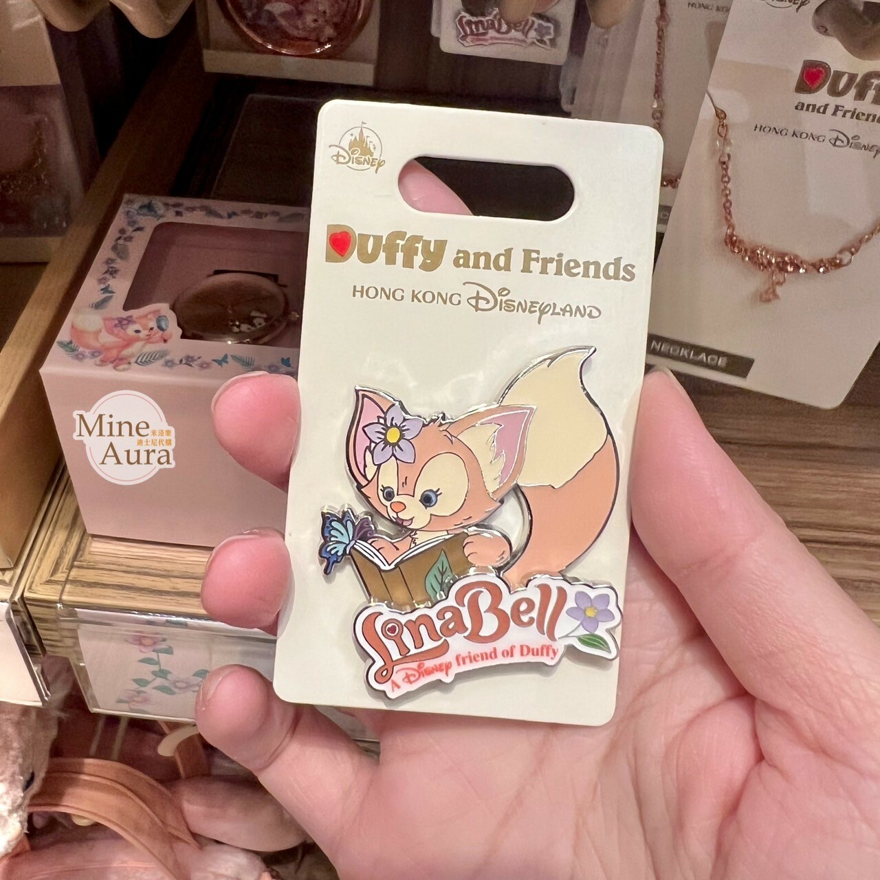玲娜貝兒 Lina bell 看書 造型 徽章 PIN -香港迪士尼樂園