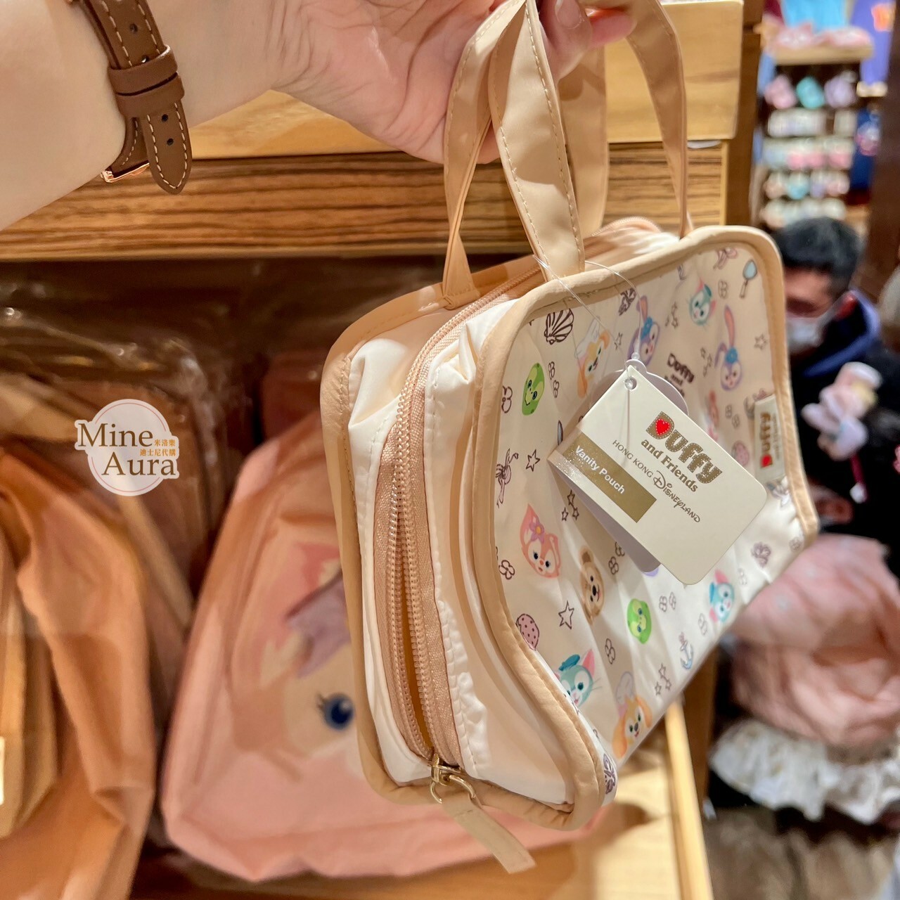 達菲 Duffy 與好友們 大頭滿版圖案 隨身手提收納小包 旅行用品 -香港迪士尼樂園
