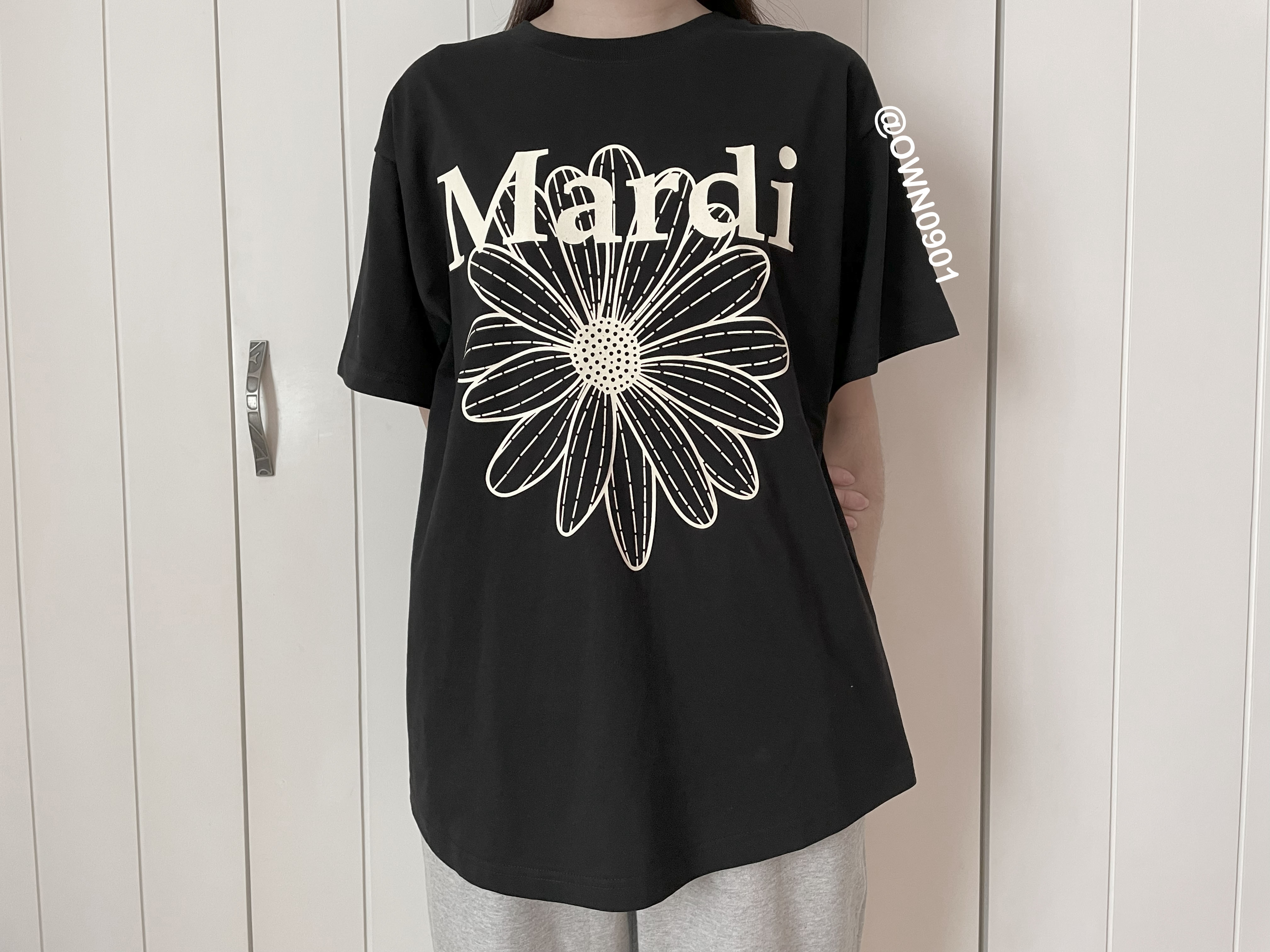 【OWN】MARDI MERCREDI 春夏 休閒 短袖 上衣 雛菊 單一尺寸 黑米