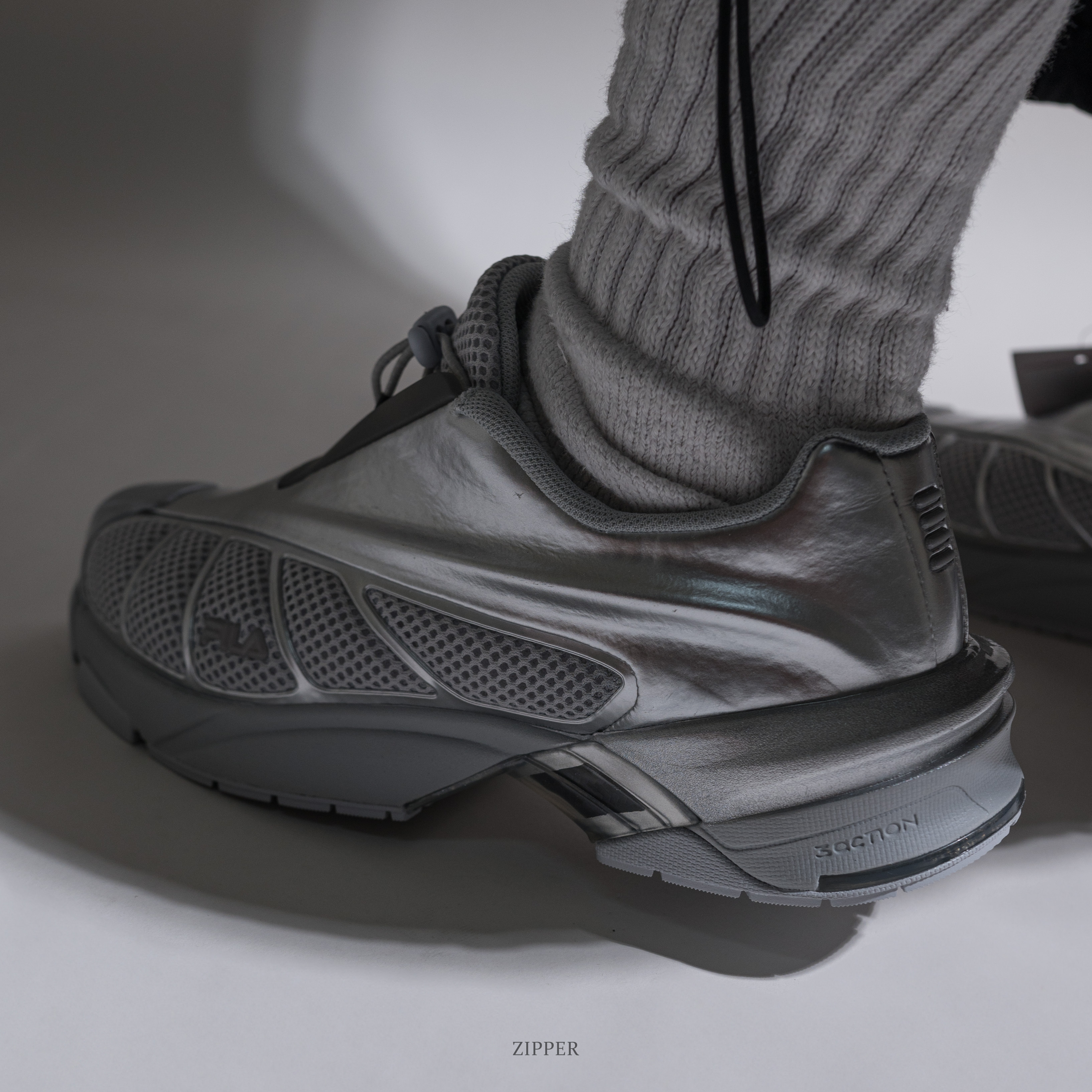 FILA REPLICA 2002 復古鞋thug club聯名款平替液態銀 FILA REPLICA 2002 復古鞋thug club聯名款平替液態銀