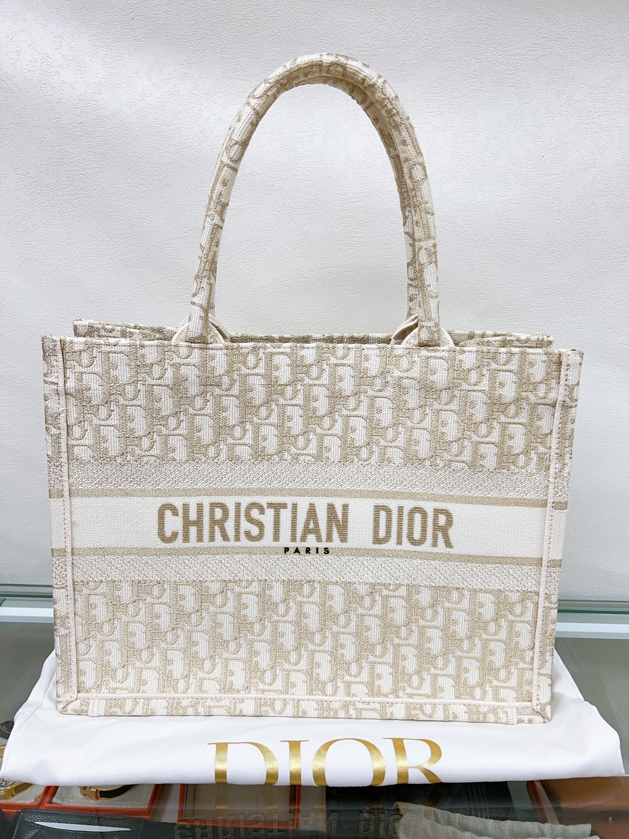 Dior book tote medium gold oblique