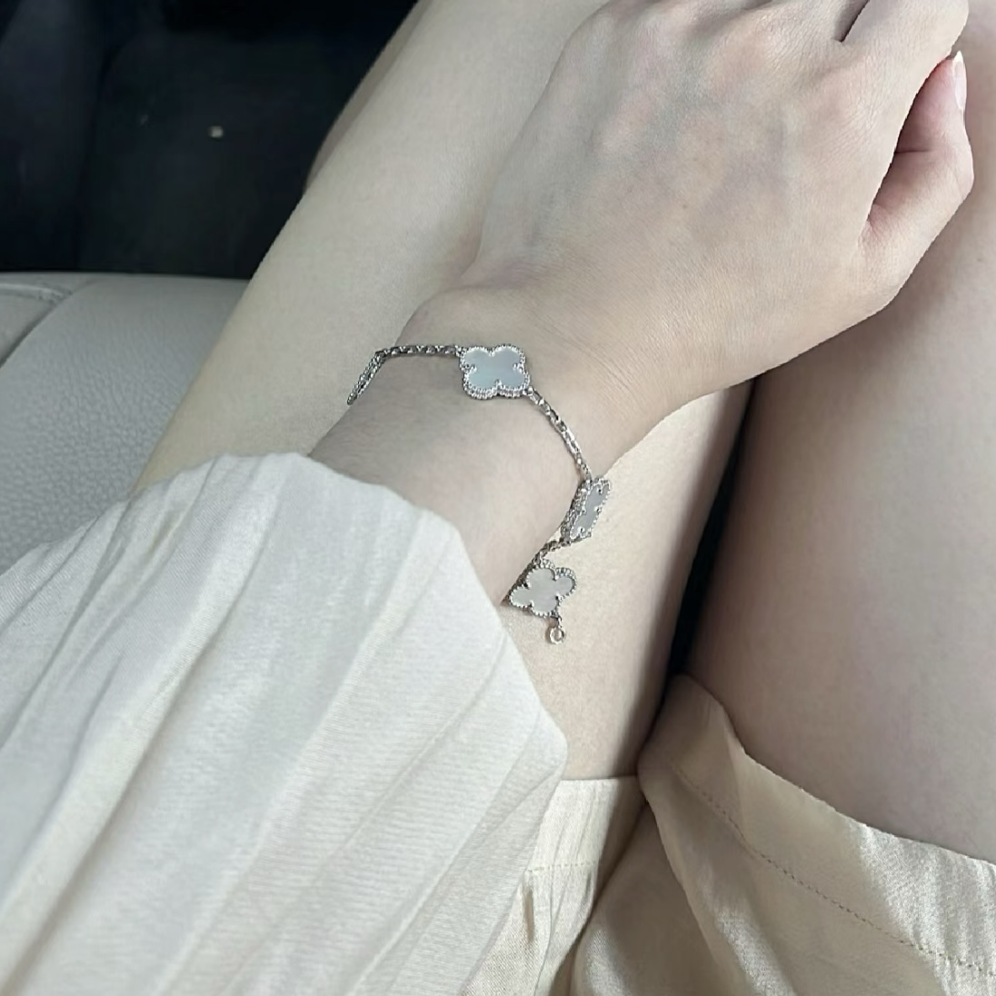 18k白月光母貝四葉草”高奢定製銀手鍊