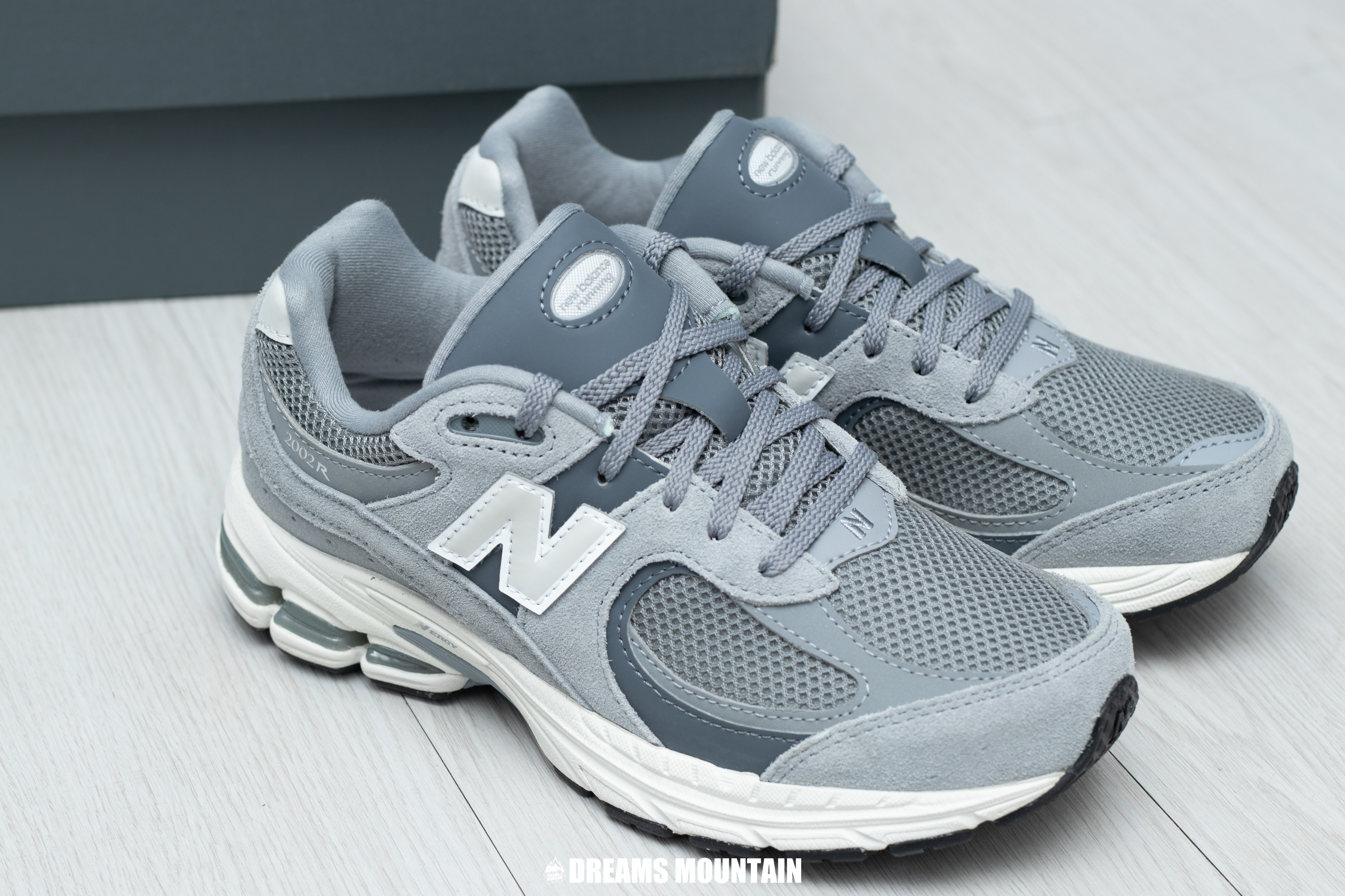 【預訂】NEW BALANCE 2002R 經典灰色-GS
