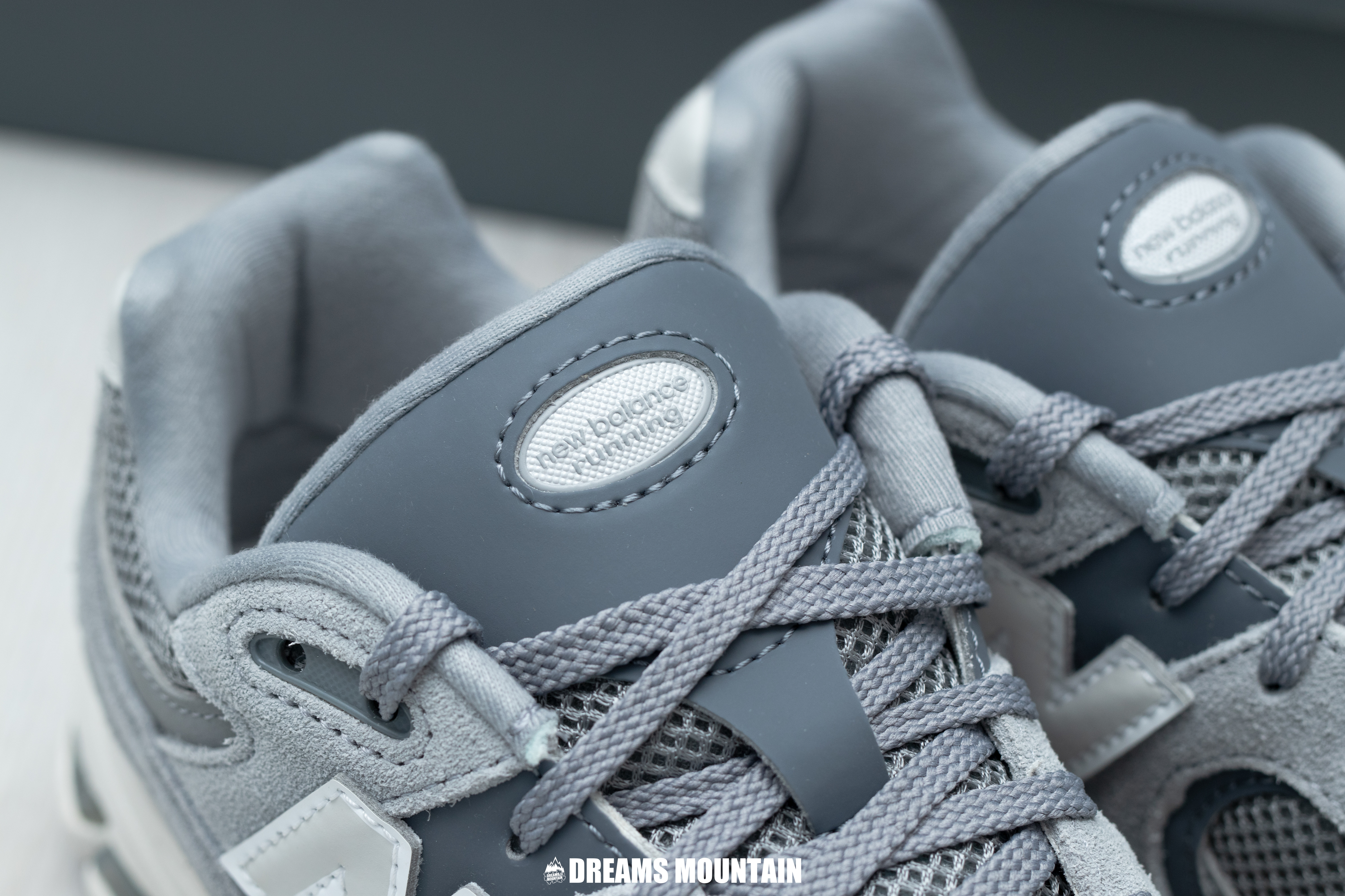 【預訂】NEW BALANCE 2002R 經典灰色-GS