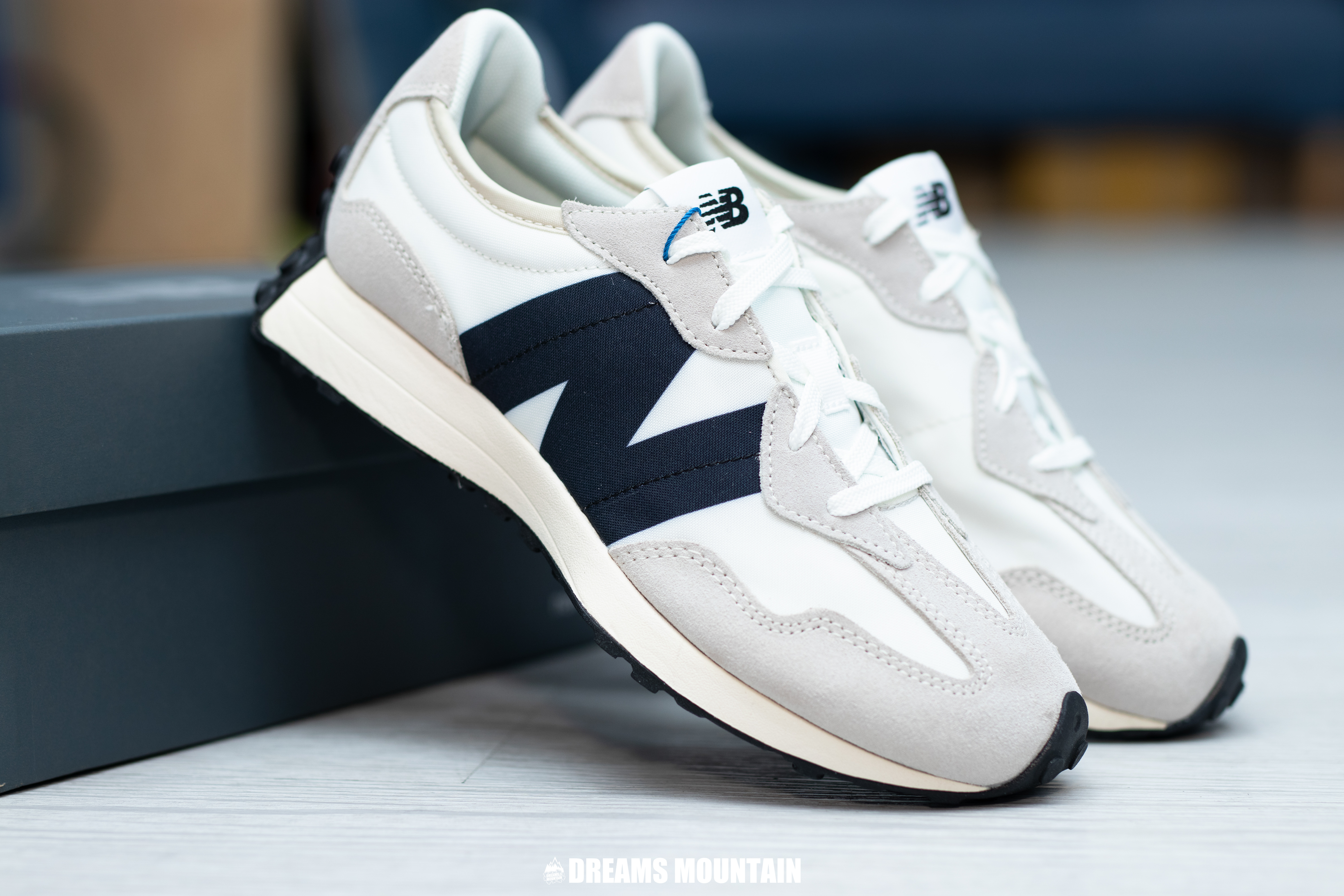 【預訂】New Balance 327 米白海鹽-GS
