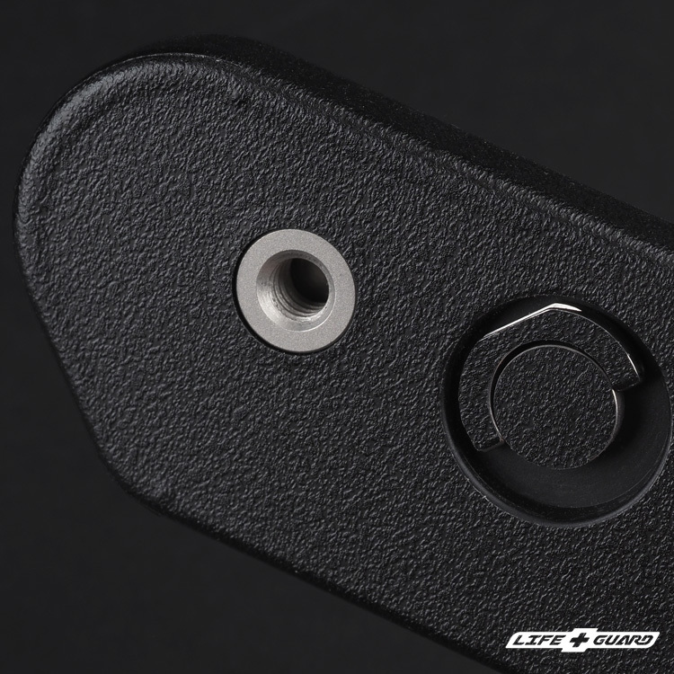 Leica Q3 19530 HG-DC1 貼膜質感特寫，LIFE+GUARD 設計風格