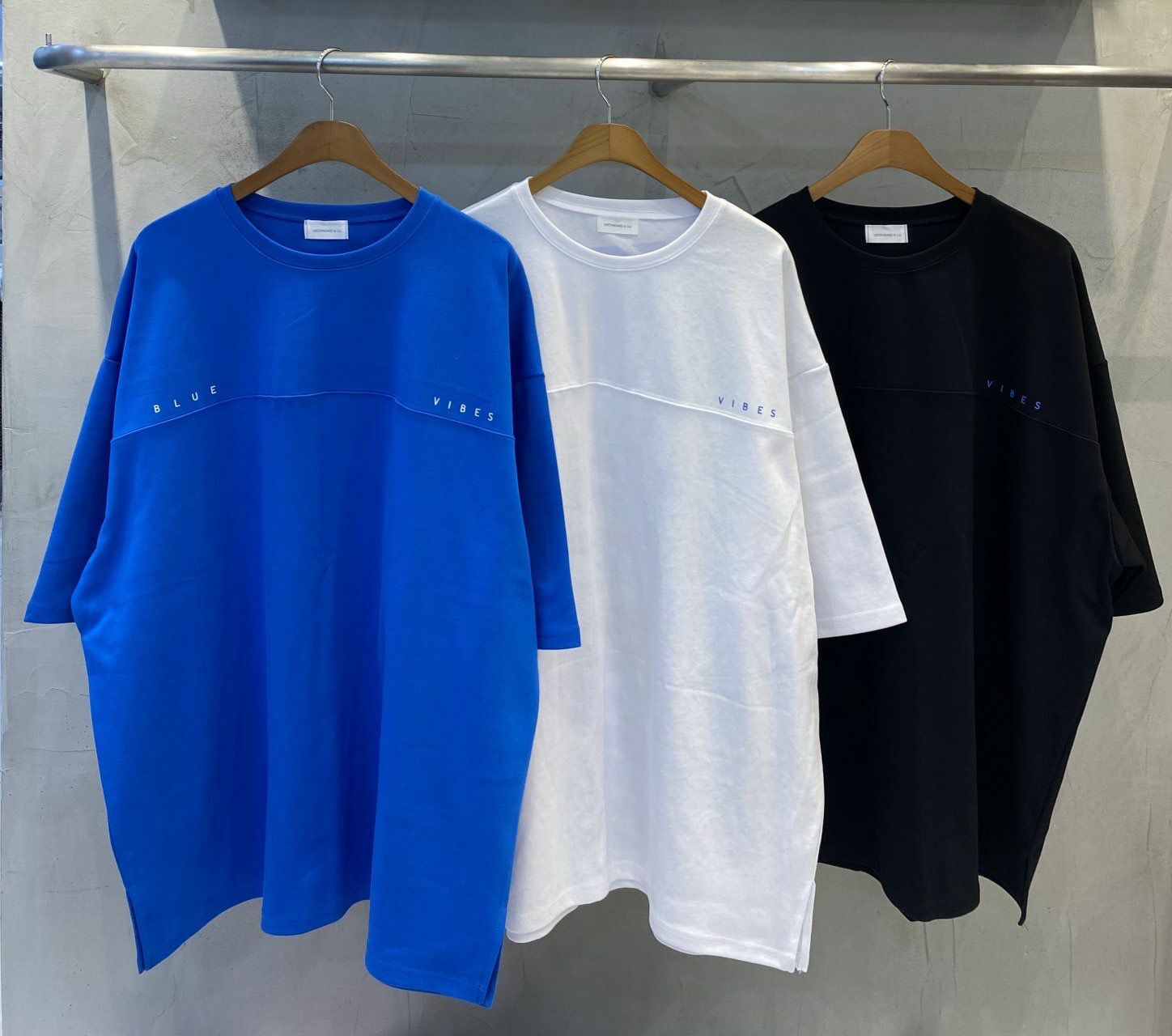 OverSize英文字短袖Tee UNSTANDARD-064T