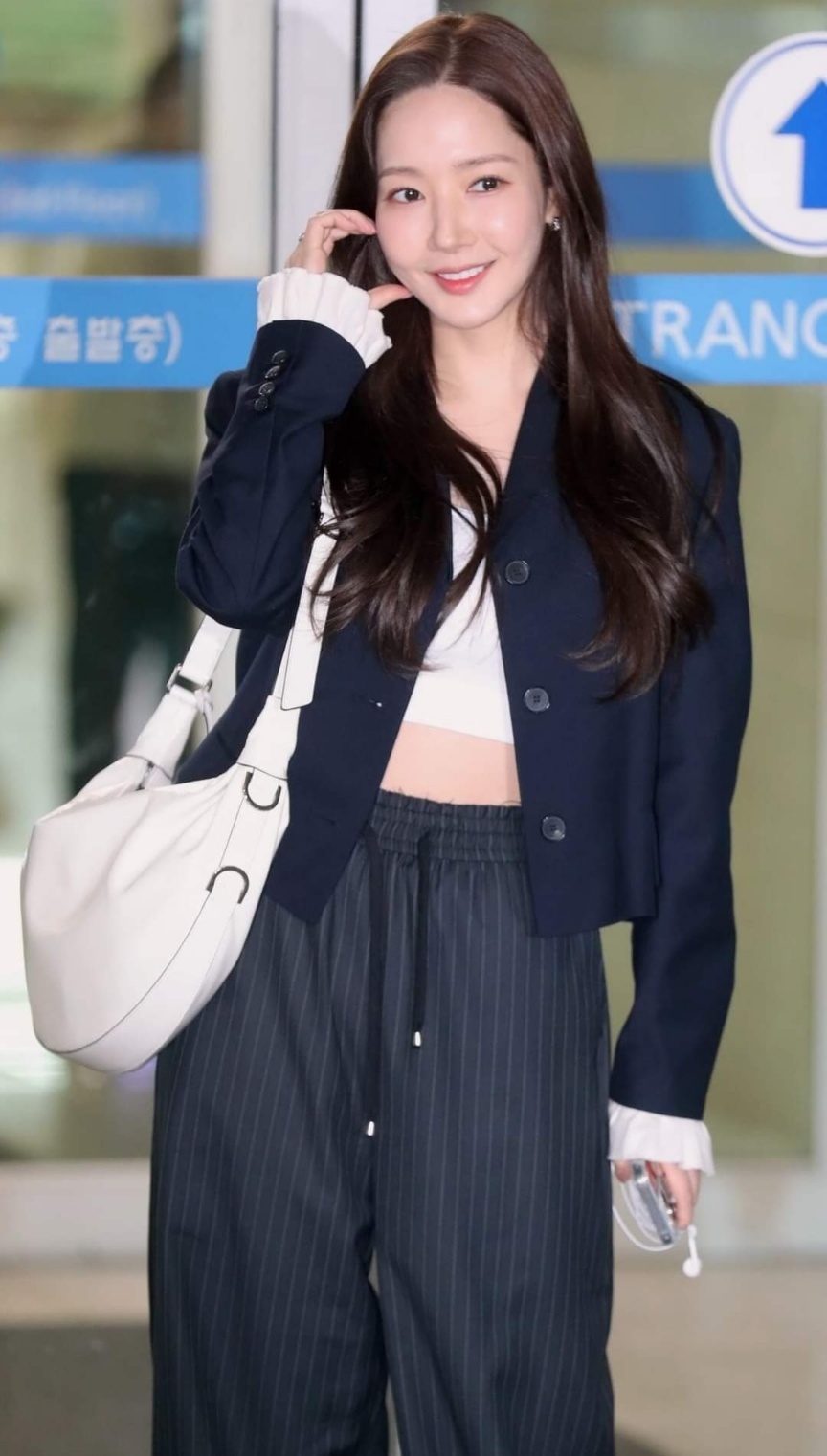 [JOY GRYSON]本革 June Hobo Bag Medium パク・ミニョン着用 Joy Gryson June Hobo Bag Medium