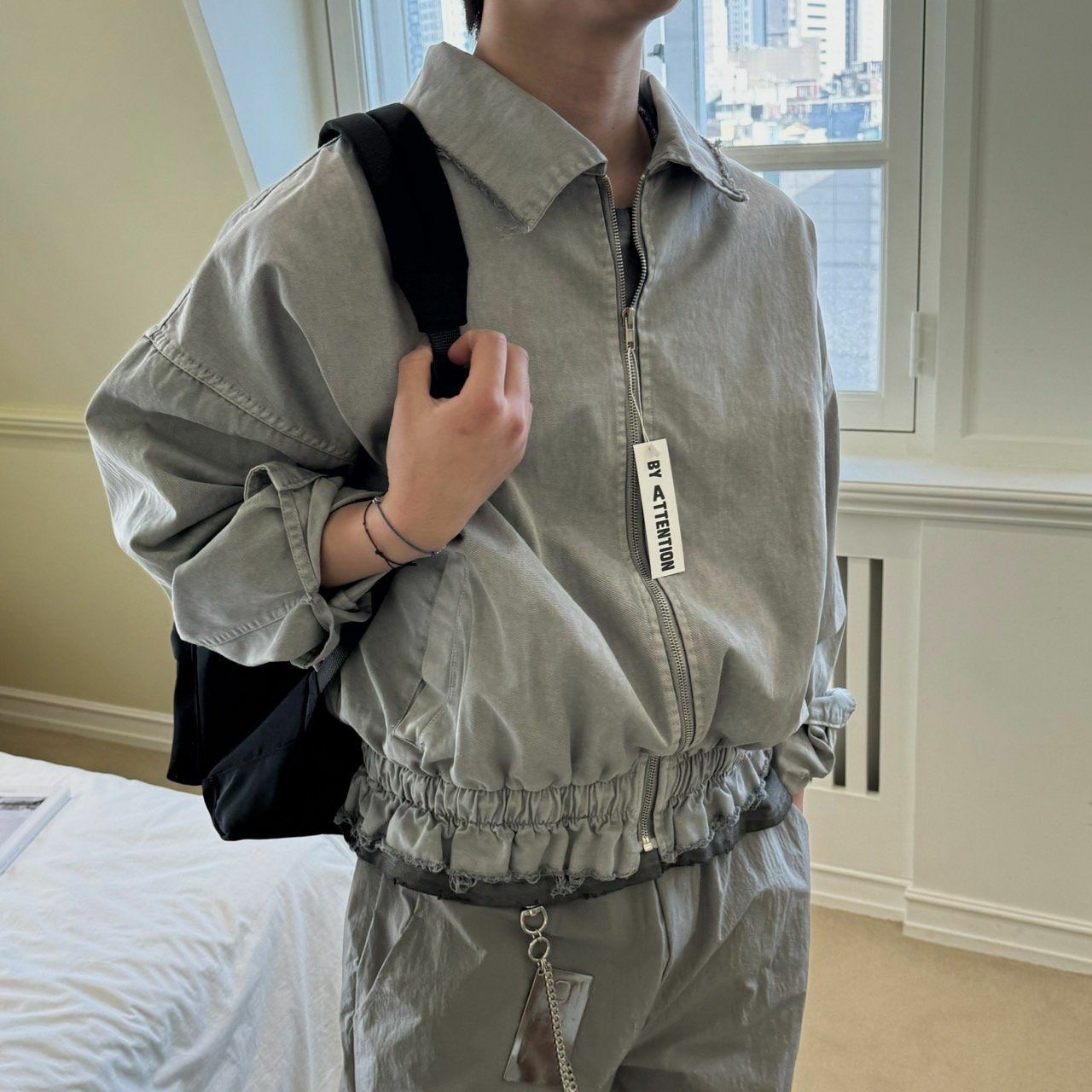 淨色反領束腰拉鍊外套 BY ATTENTION-124JK