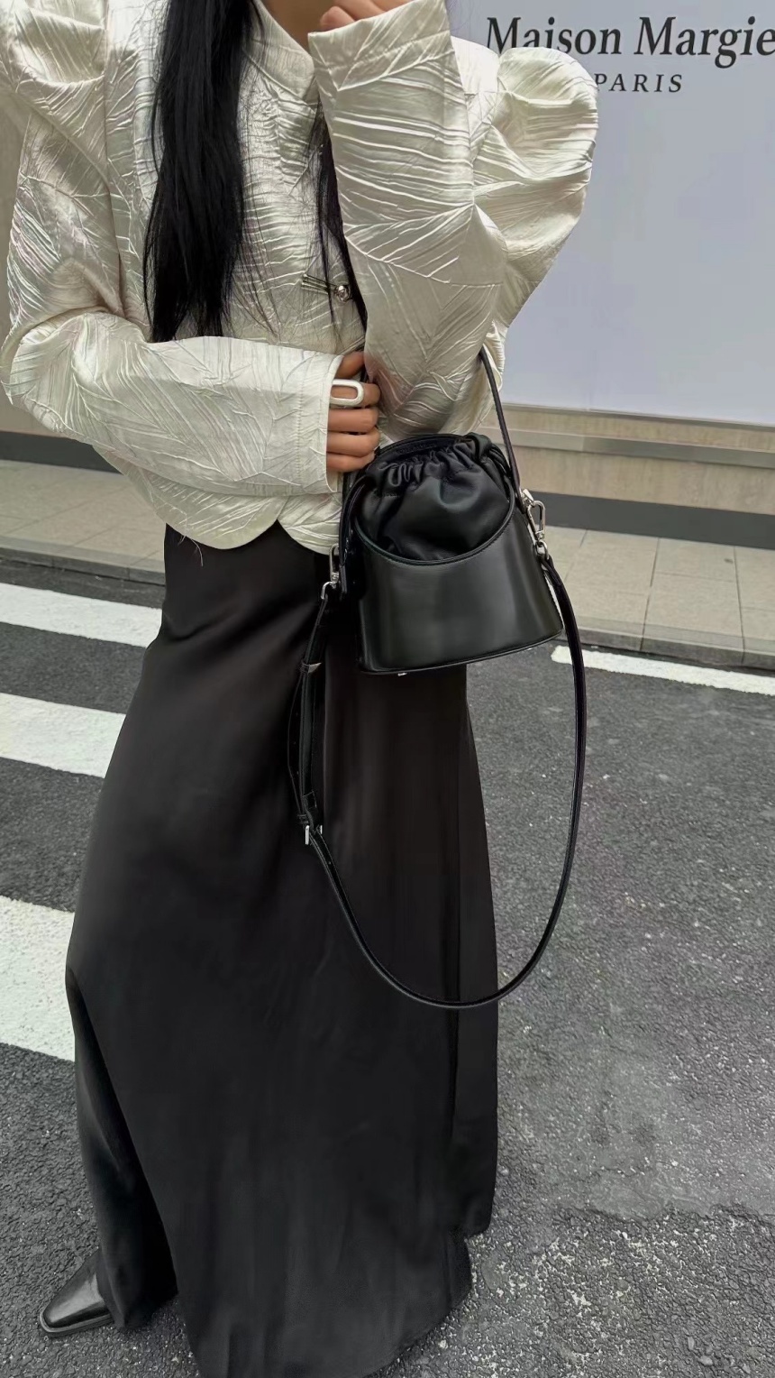 Mar.廣州連線 | 可甜可鹹手提水桶包*2色∣