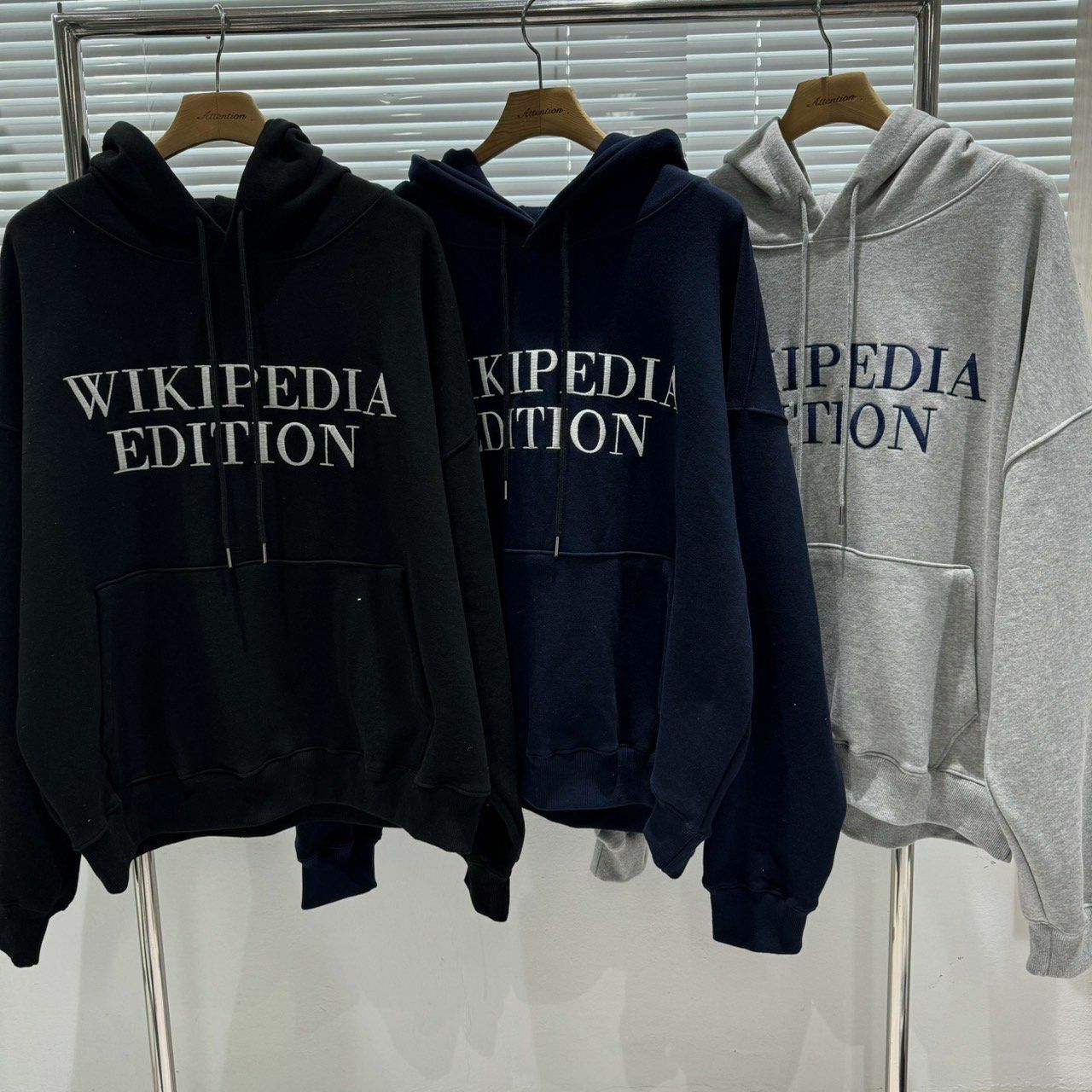 英文字連帽衛衣 BY ATTENTION-128T