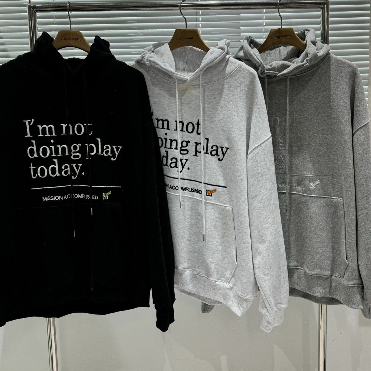 英文字連帽衛衣 BY ATTENTION-129T