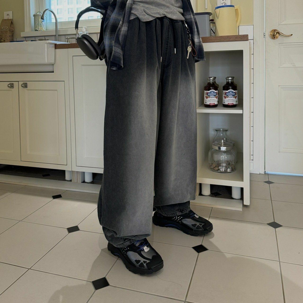 洗水鬆身牛仔褲 BY ATTENTION-130J