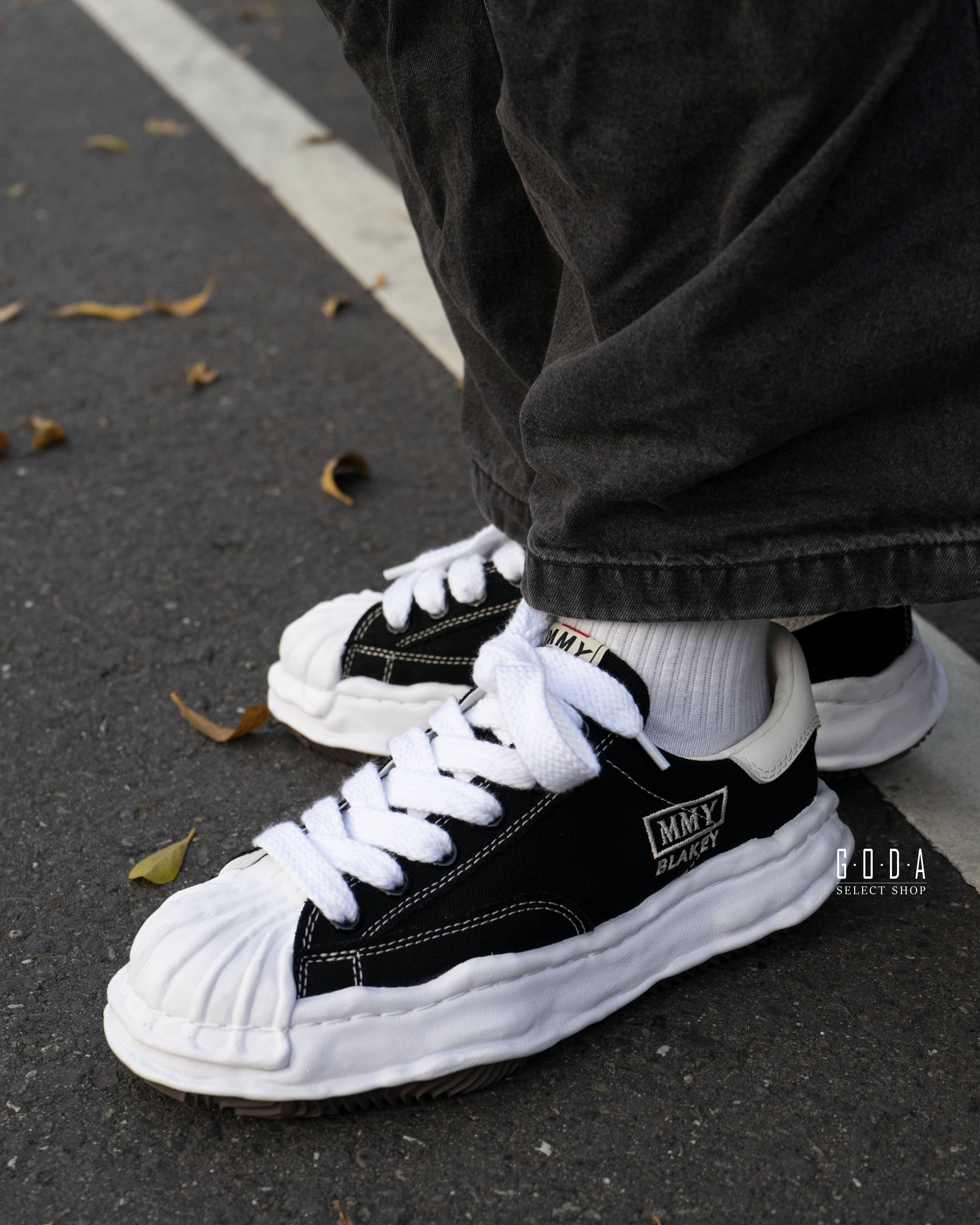 (日本連線)MAISON MIHARA YASUHIRO ORIGINAL SOLE MMY 三原康裕 溶解鞋 黑白 A08FW735