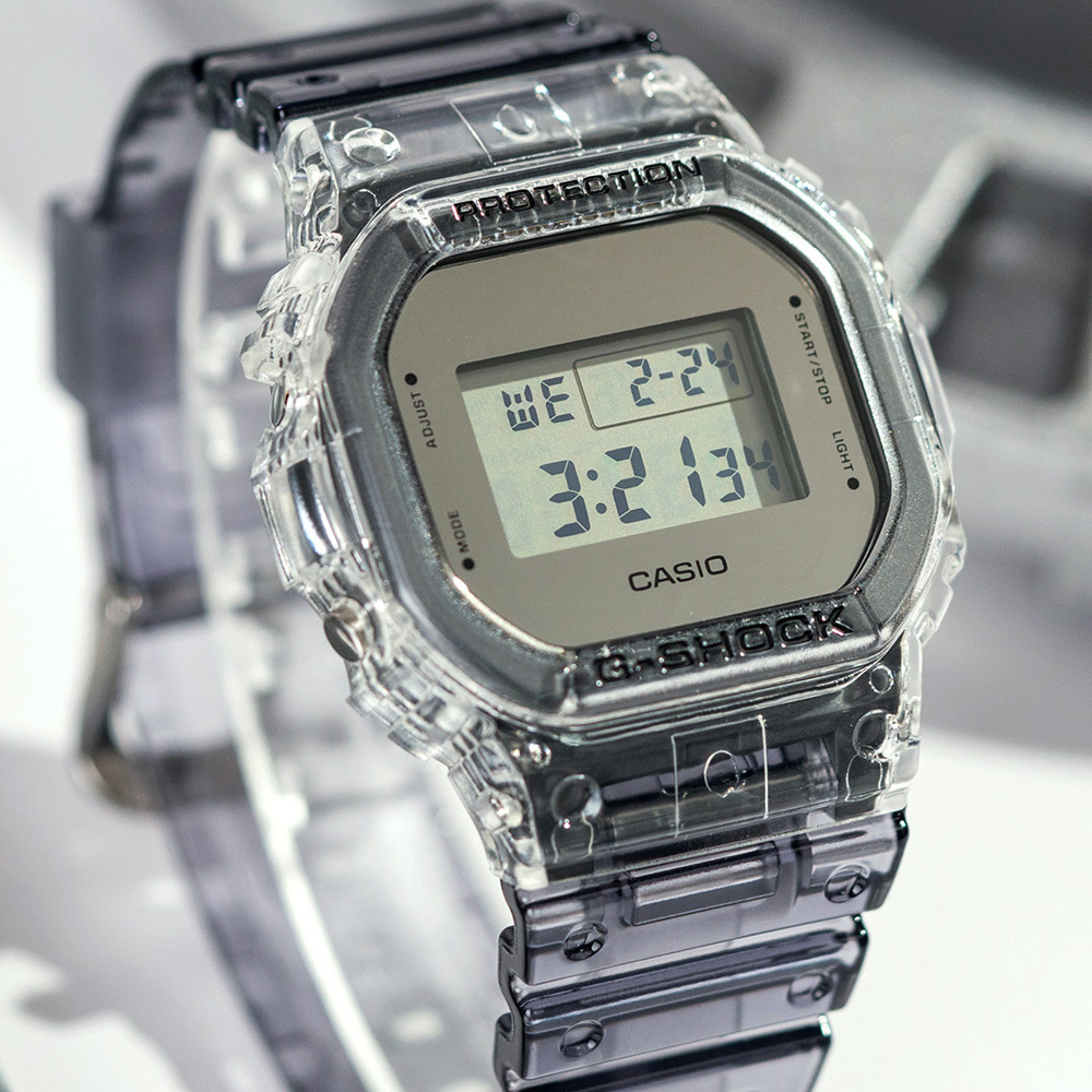 Casio G-Shock DW-5600SK-1 灰黑色 半透明 手錶 (香港行貨)