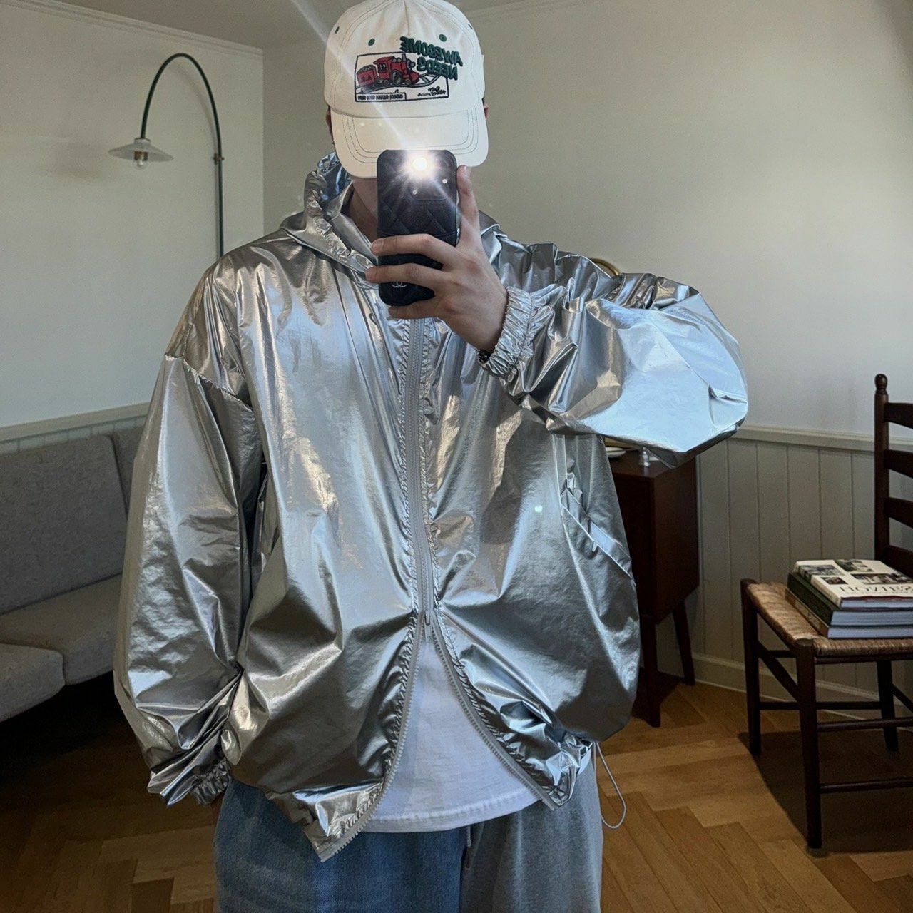 淨色亮面連帽拉鍊外套 BY ATTENTION-137JK