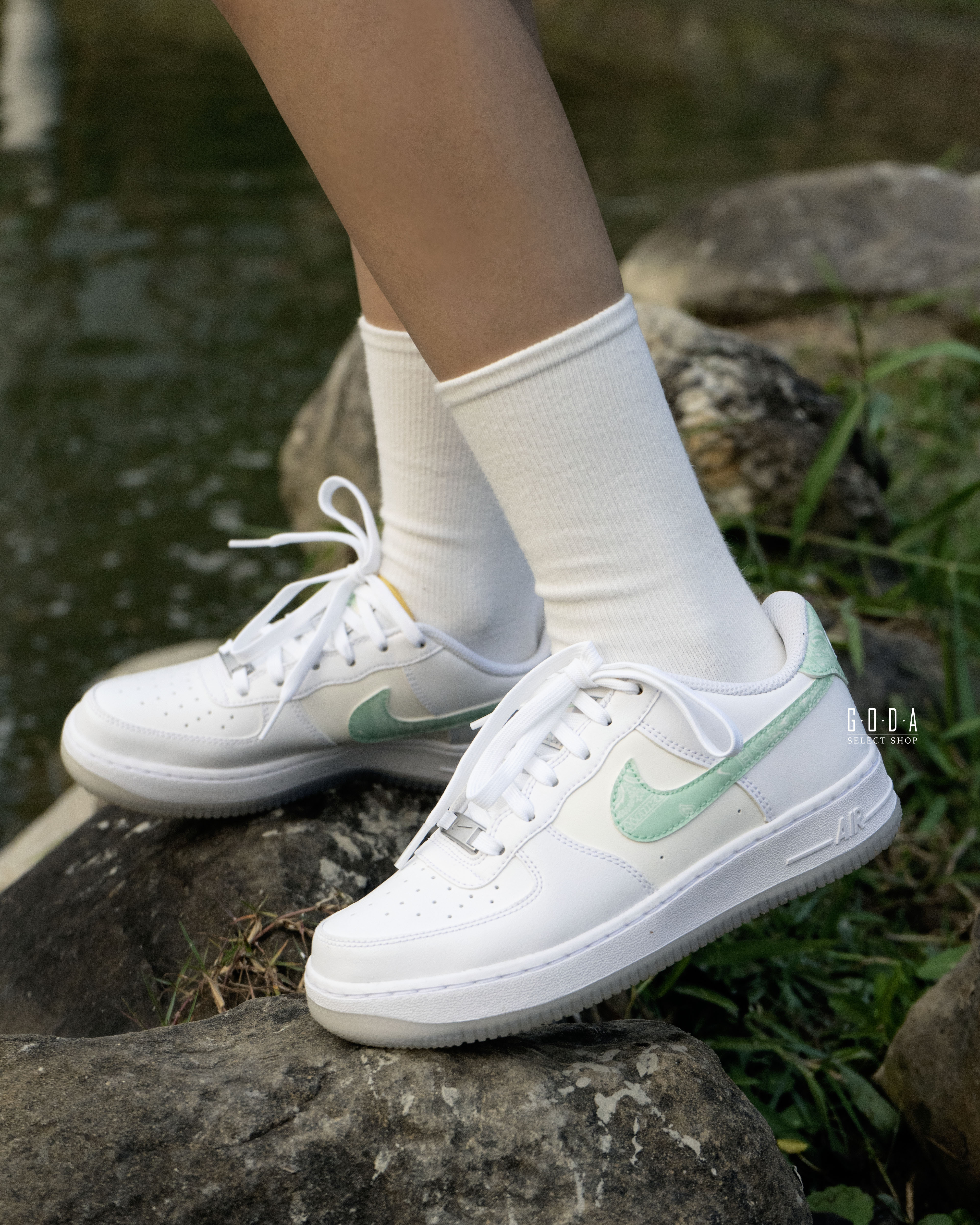 Nike Air Force 1 Lv8 GS 七彩變形蟲 女版大童 FJ7706-131