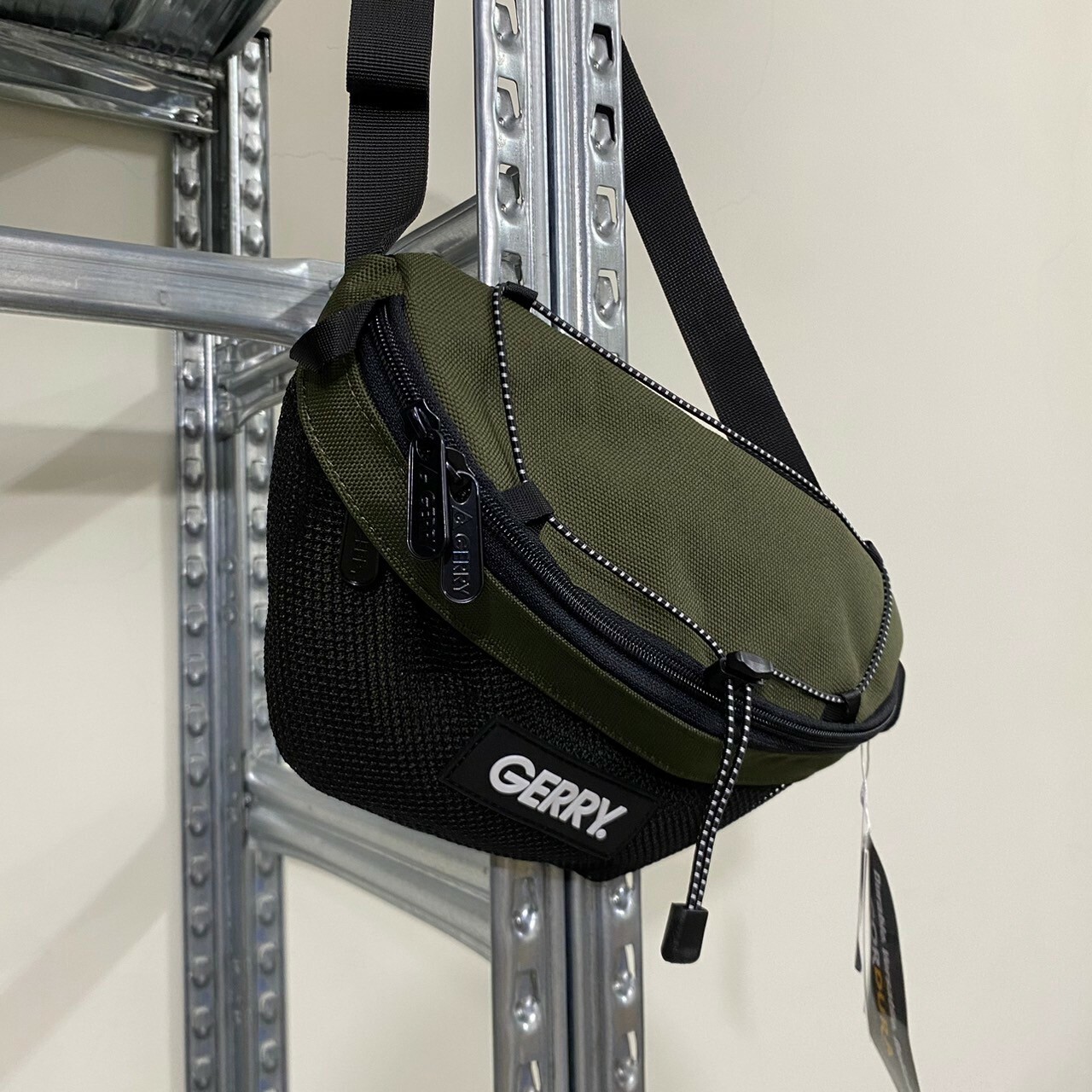 Gerry 防潑水尼龍小腰包 腰包 單肩包 R1760
