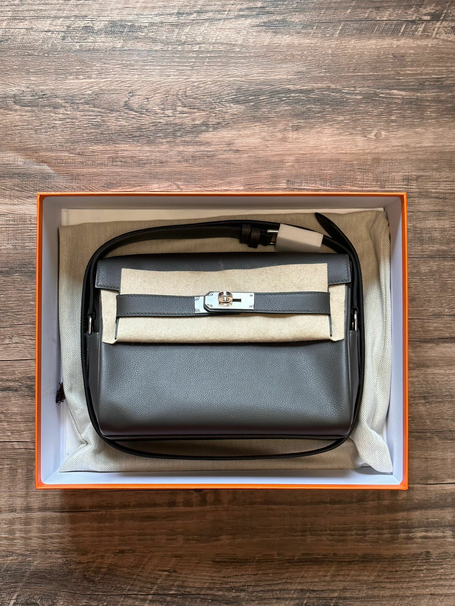 Kelly messenger pm size C6 vert de gris ck evercolor B