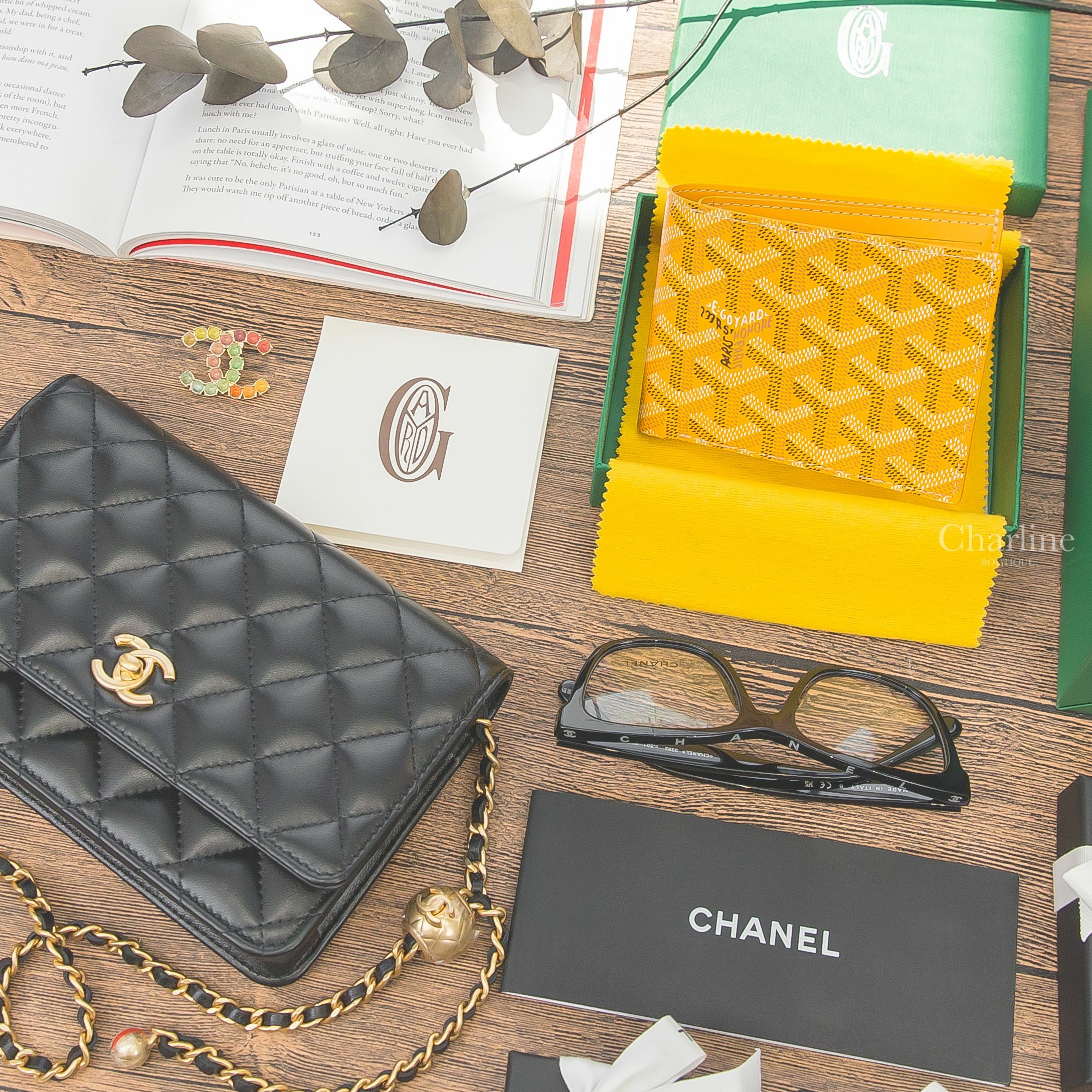 Goyard Victoire Wallet 黃色牛皮短夾,Chanel Brooch 彩色水鑽CC胸針,Chanel WOC 黑色金珠羊皮肩背包,Chanel Eyeglasses 黑色白字眼鏡-Charline Boutique 精品代購