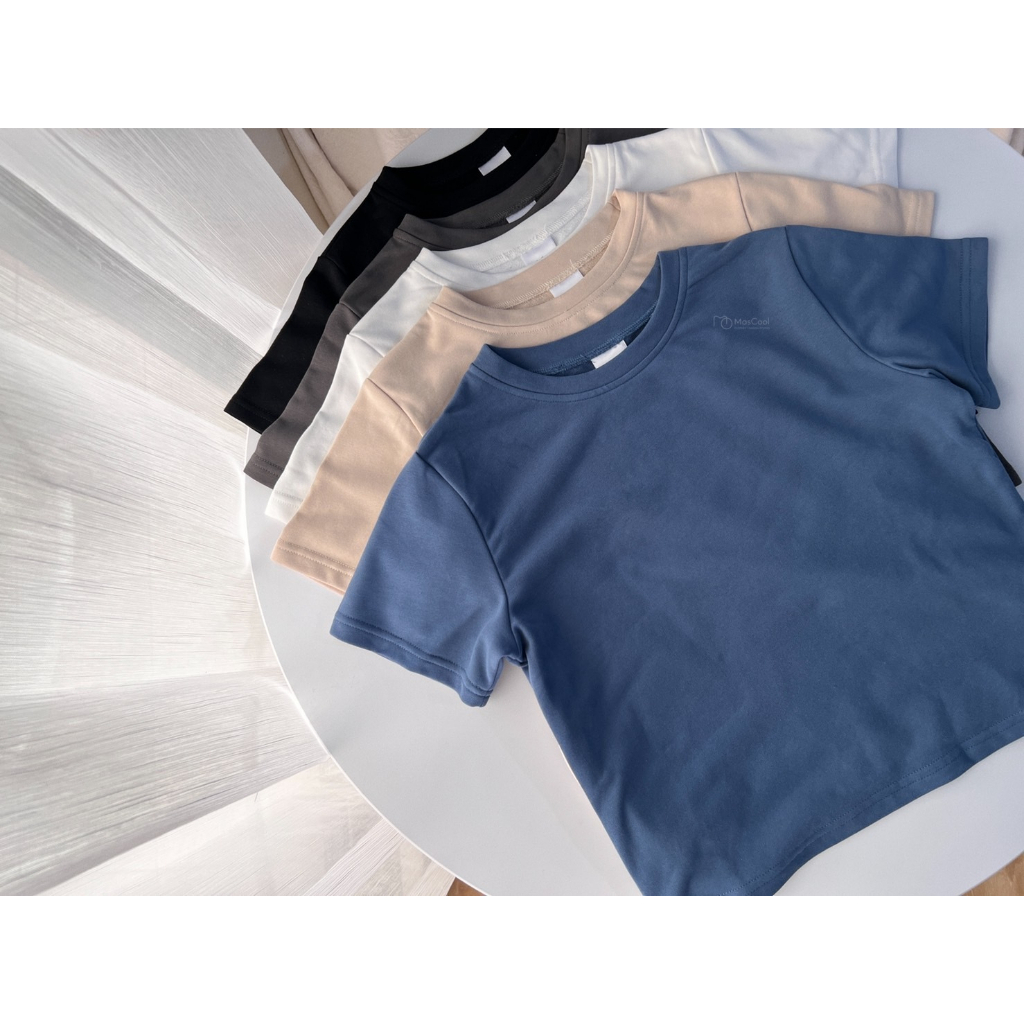 9820 素面短版上衣