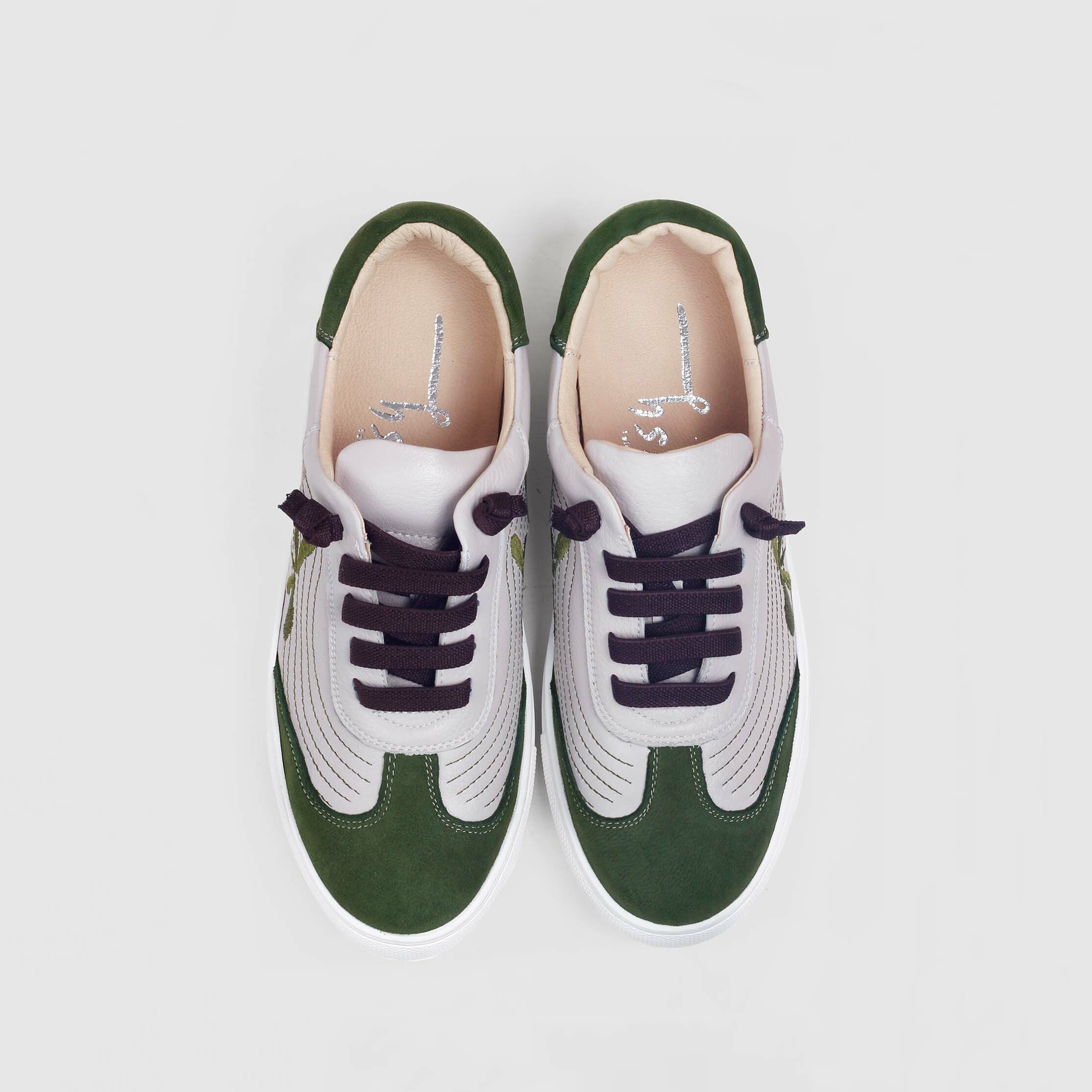 刺繡免綁帶休閒鞋｜清幽小山 (墨綠灰)