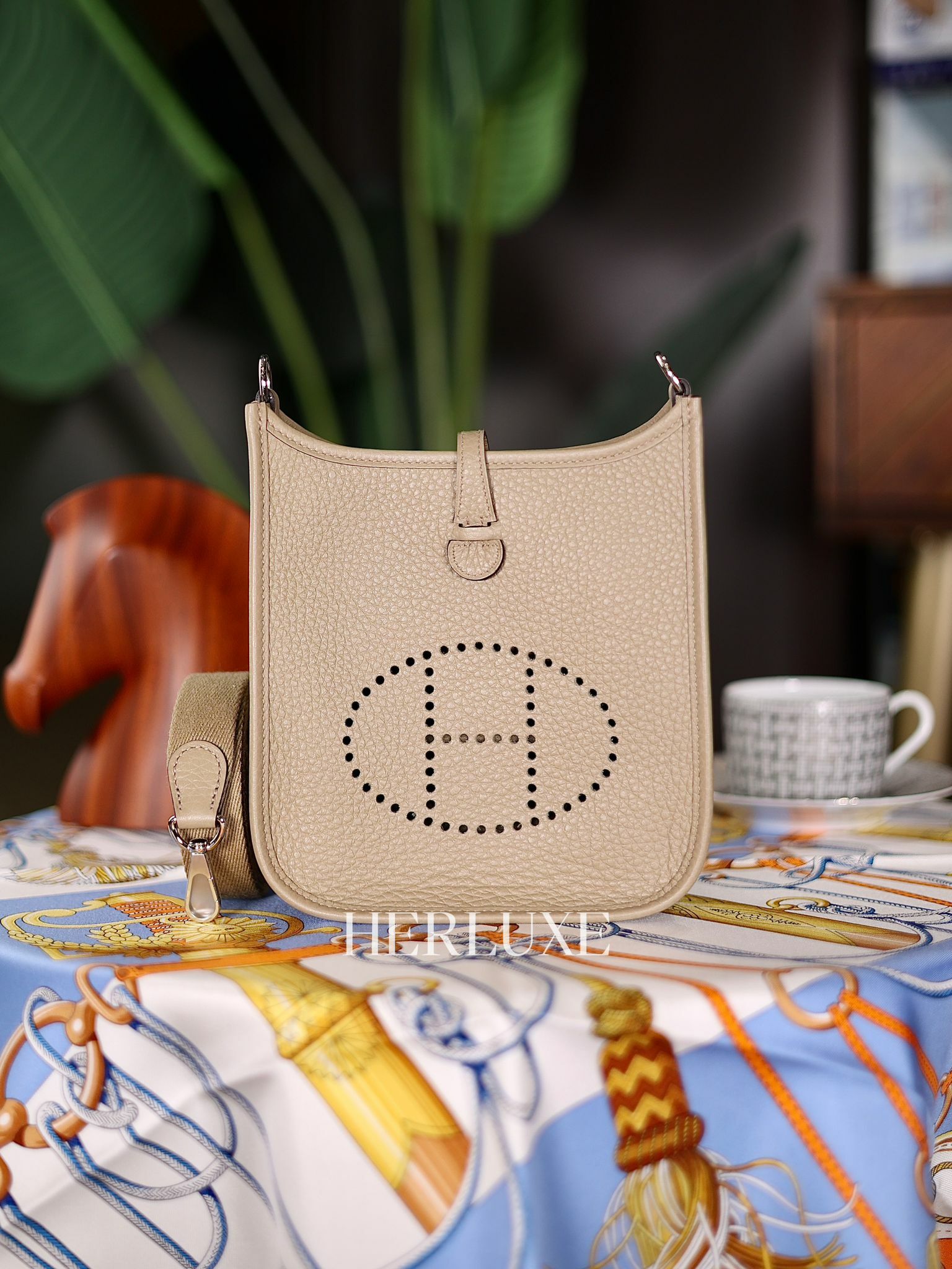 Evelyne mini 8Q beige marfa ck tc W (一代：肩帶長105cm)